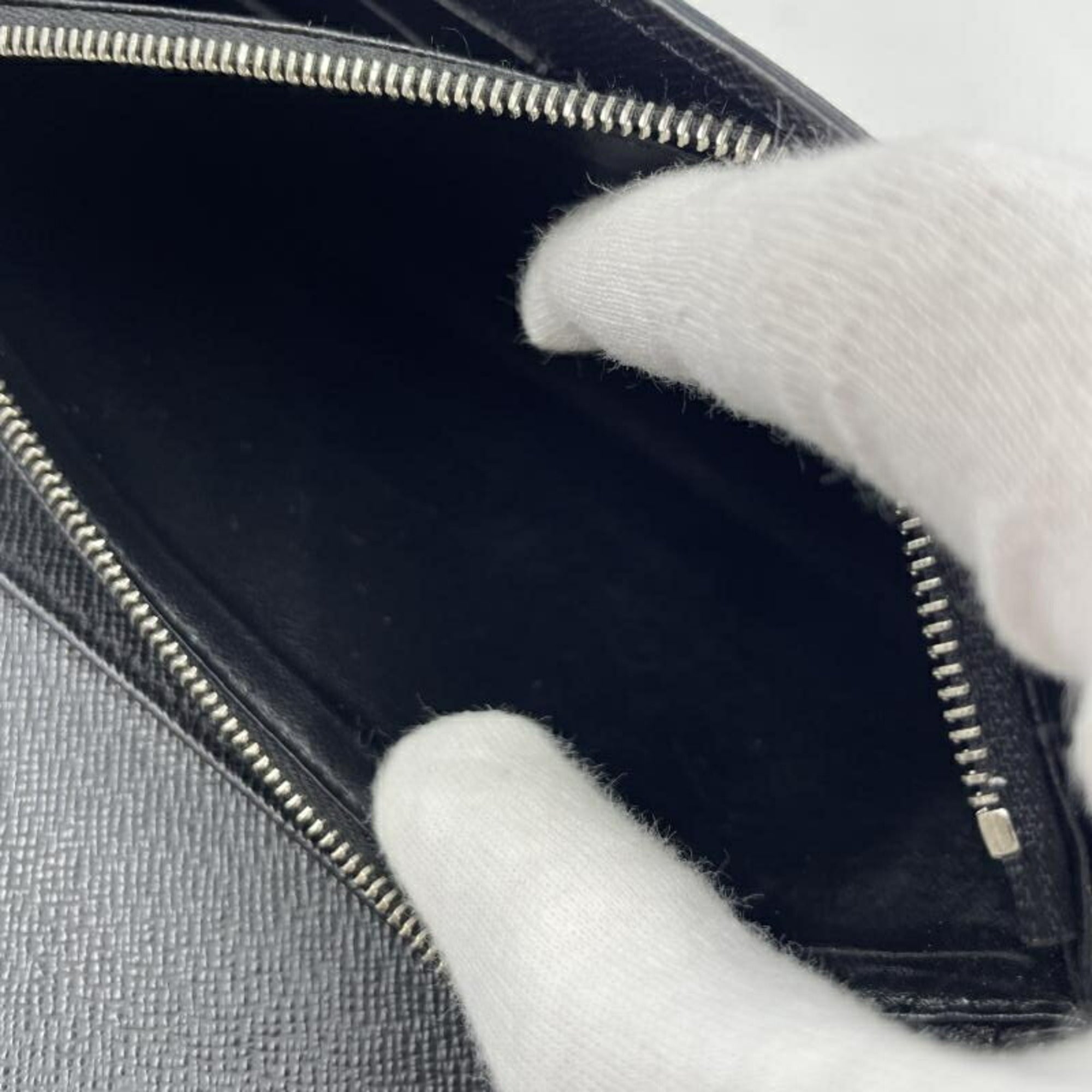 Louis Vuitton Epi Black Epi Leather Long Wallet (Bi-Fold) (Pre-Owned)