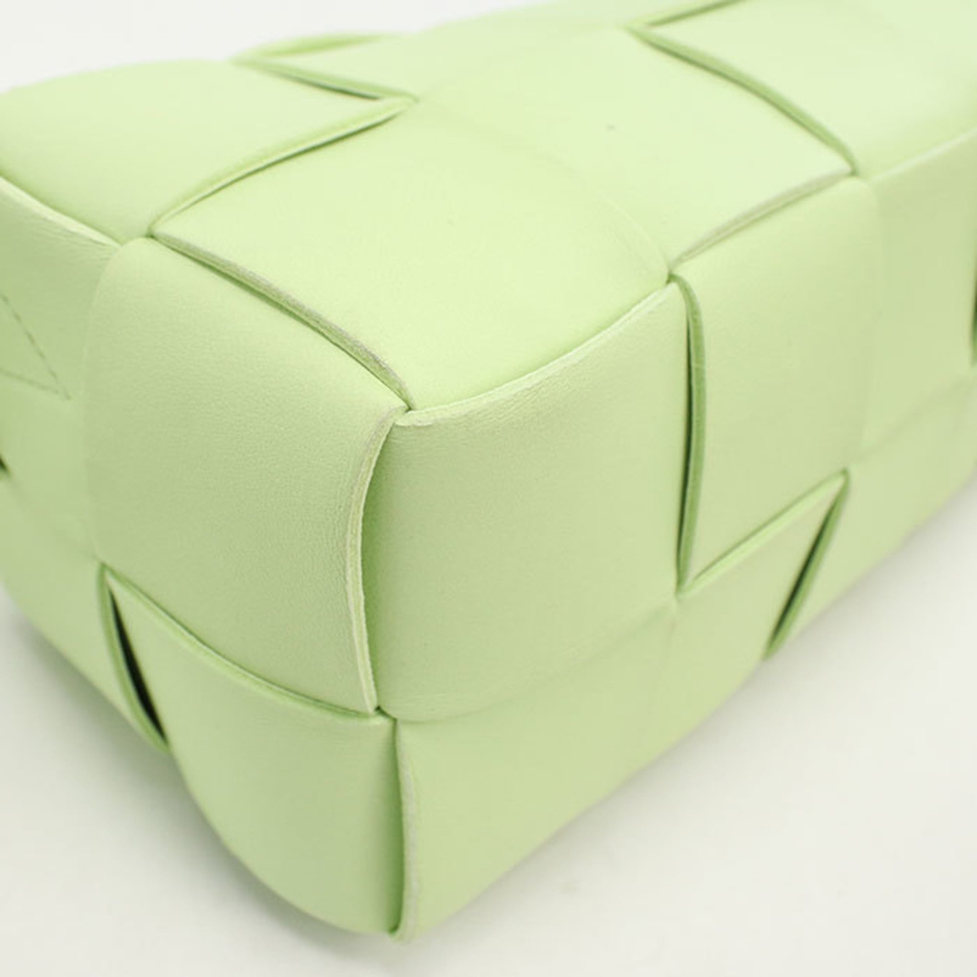 Bottega Veneta Green Leather Shoulder Bag (Pre-Owned)