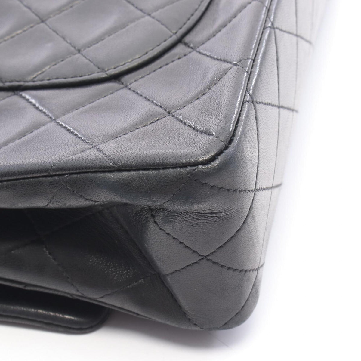 Chanel Black Leather Handbag Shoulder Bag (Pre-Owned)