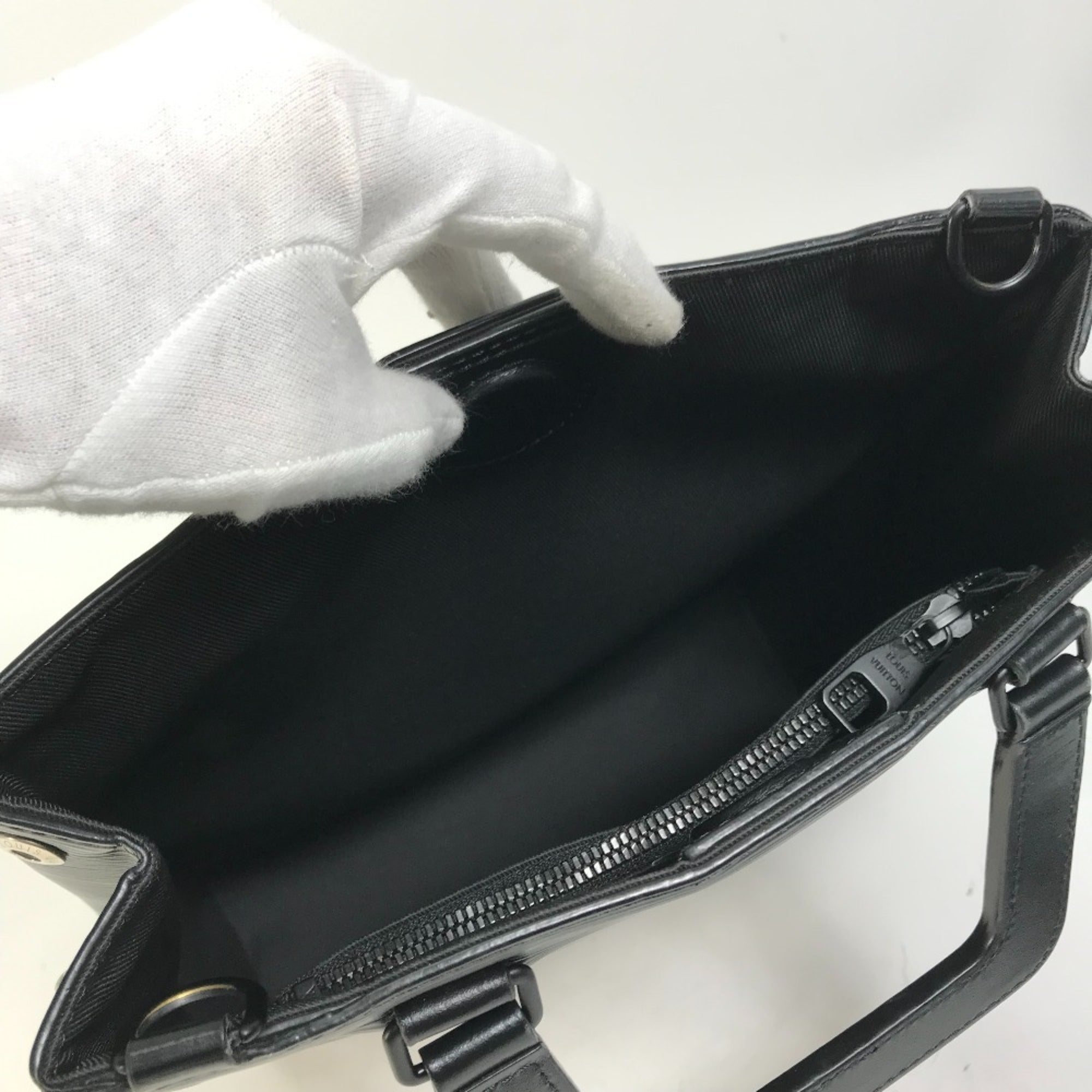 Louis Vuitton Epi Black Epi Leather Handbag Shoulder Bag Tote Bag (Pre-Owned)