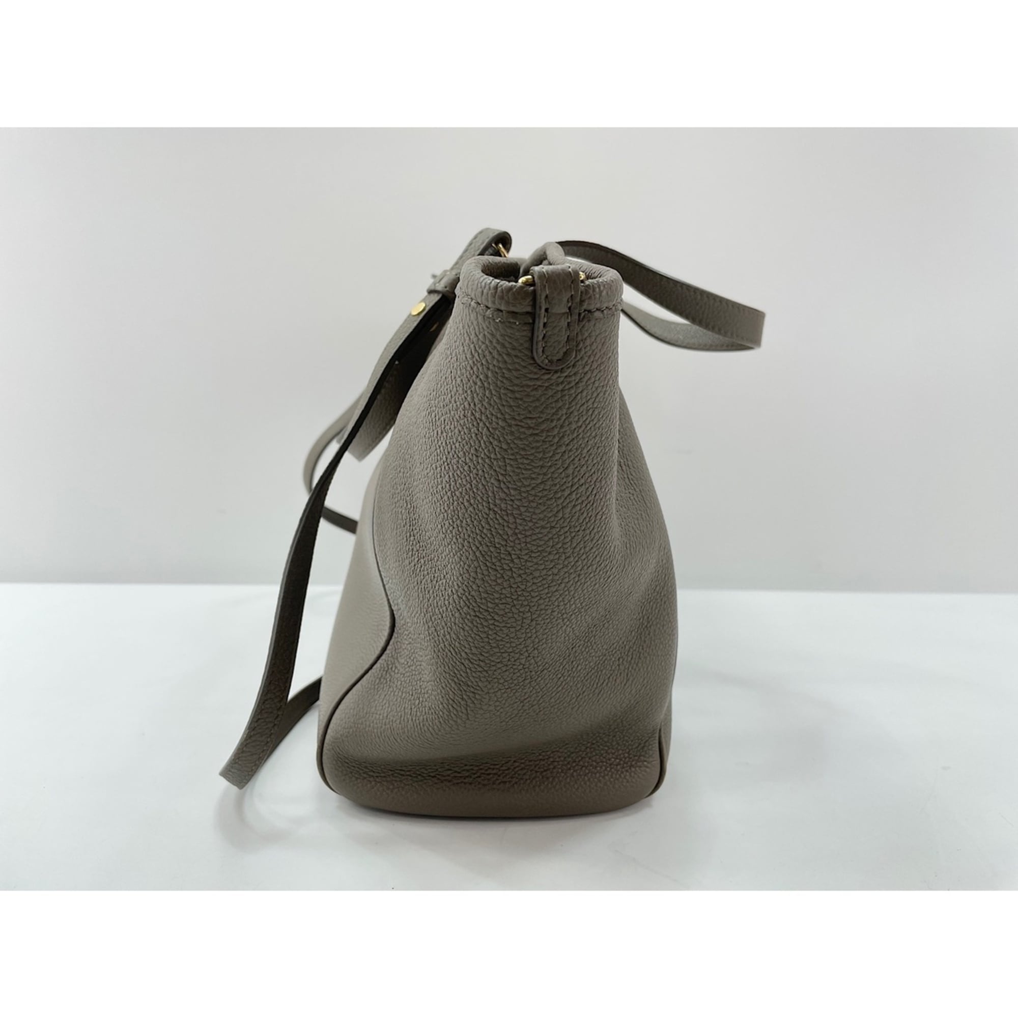 Celine Cabas Gray Leather Shoulder Bag (Pre-Owned)