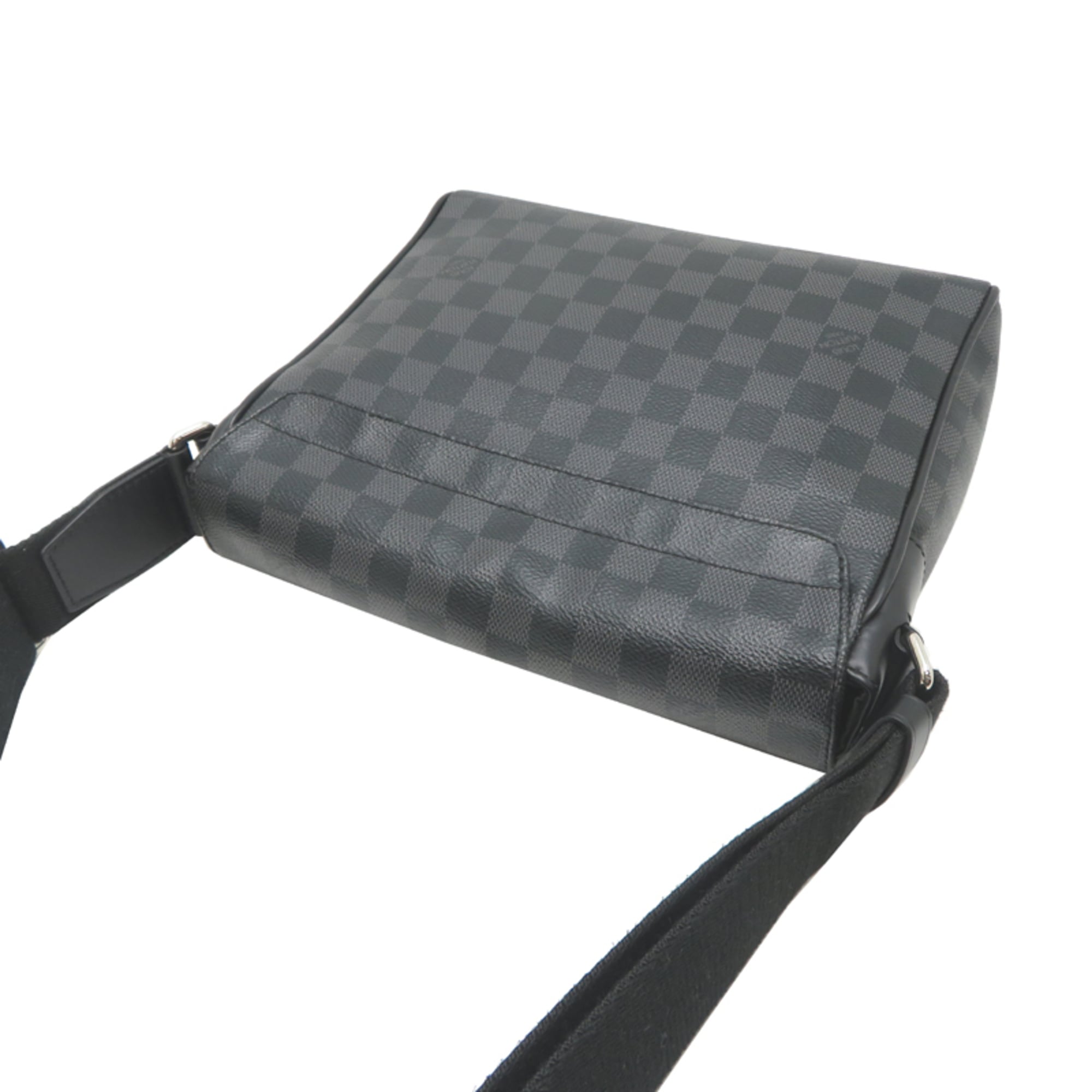 Louis Vuitton Black Damier Graphite Shoulder Bag (Pre-Owned)
