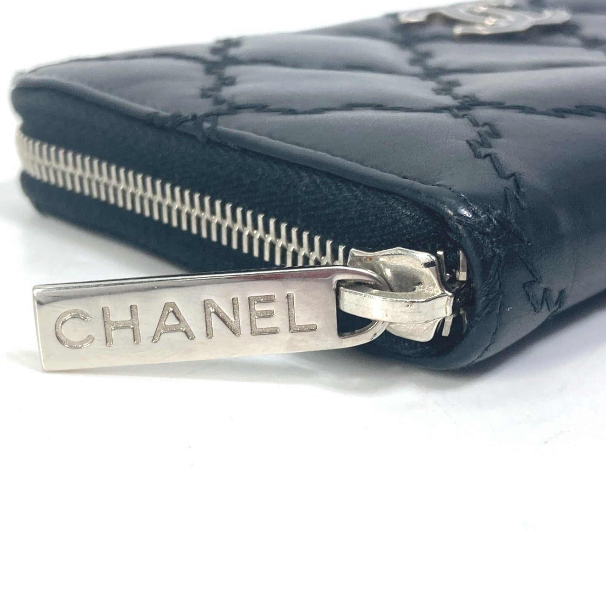 Chanel Black Leather Long Wallet (Bi-Fold) (Pre-Owned)