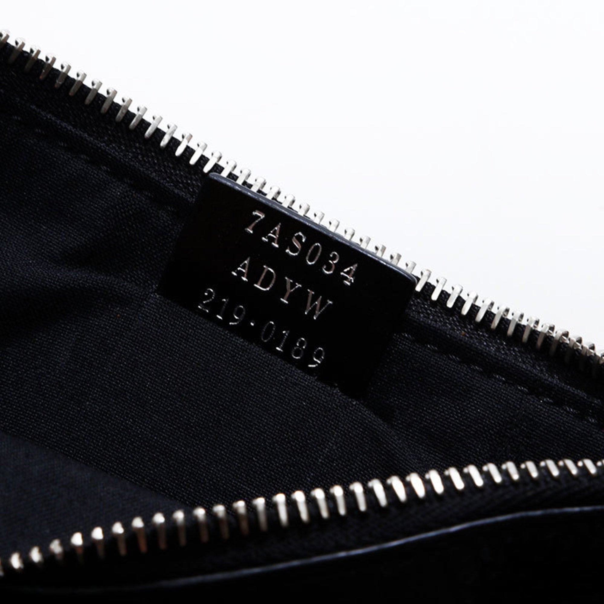 Fendi Black Leather Shoulder Bag (Pre-Owned)