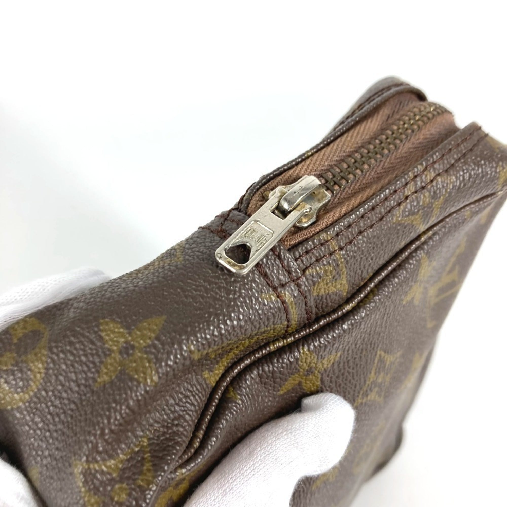 Louis Vuitton Brown Monogram Pouch (Pre-Owned)