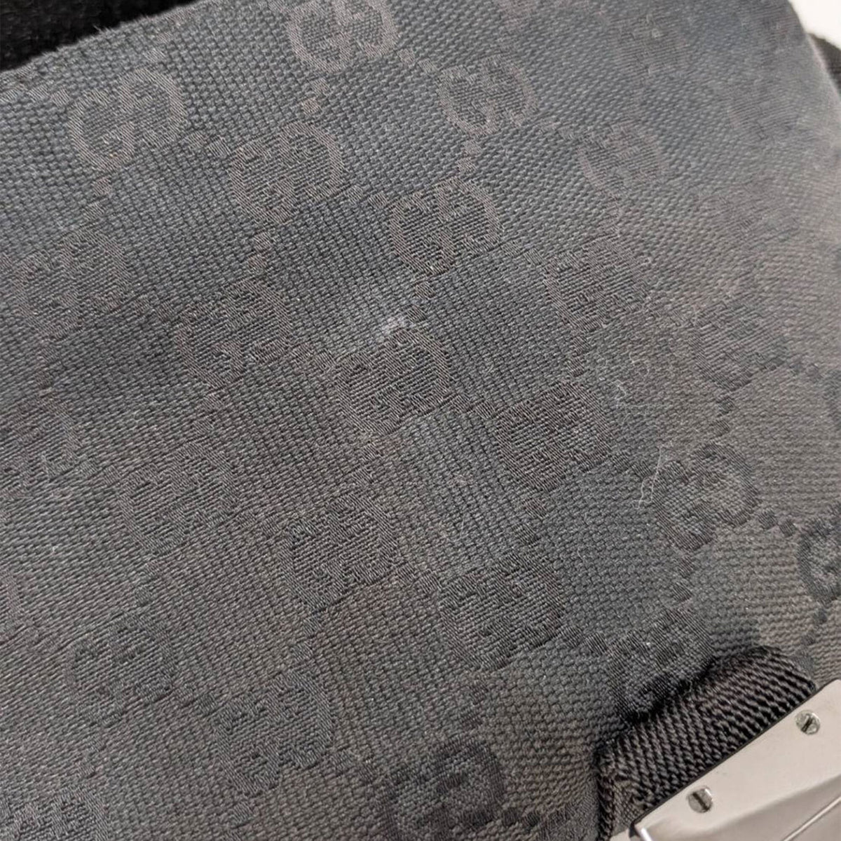 Gucci Black Gg Canvas Handbag Sling Bag (Pre-Owned)
