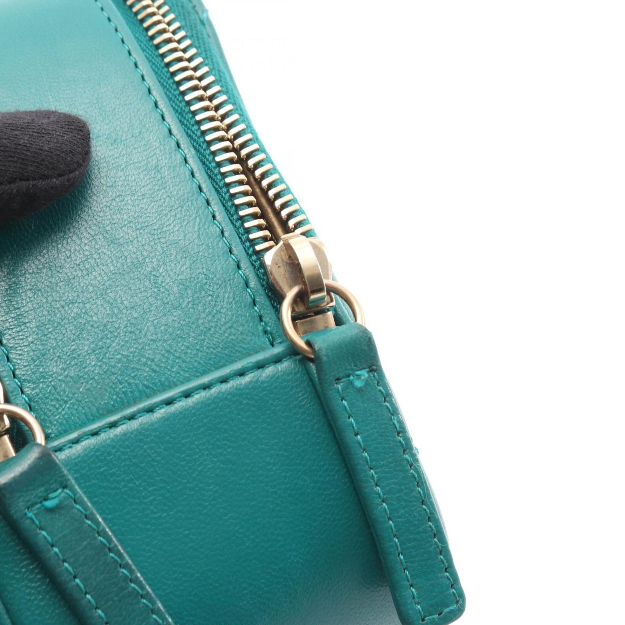 Chanel Green Leather Shoulder Bag (Pre-Owned)