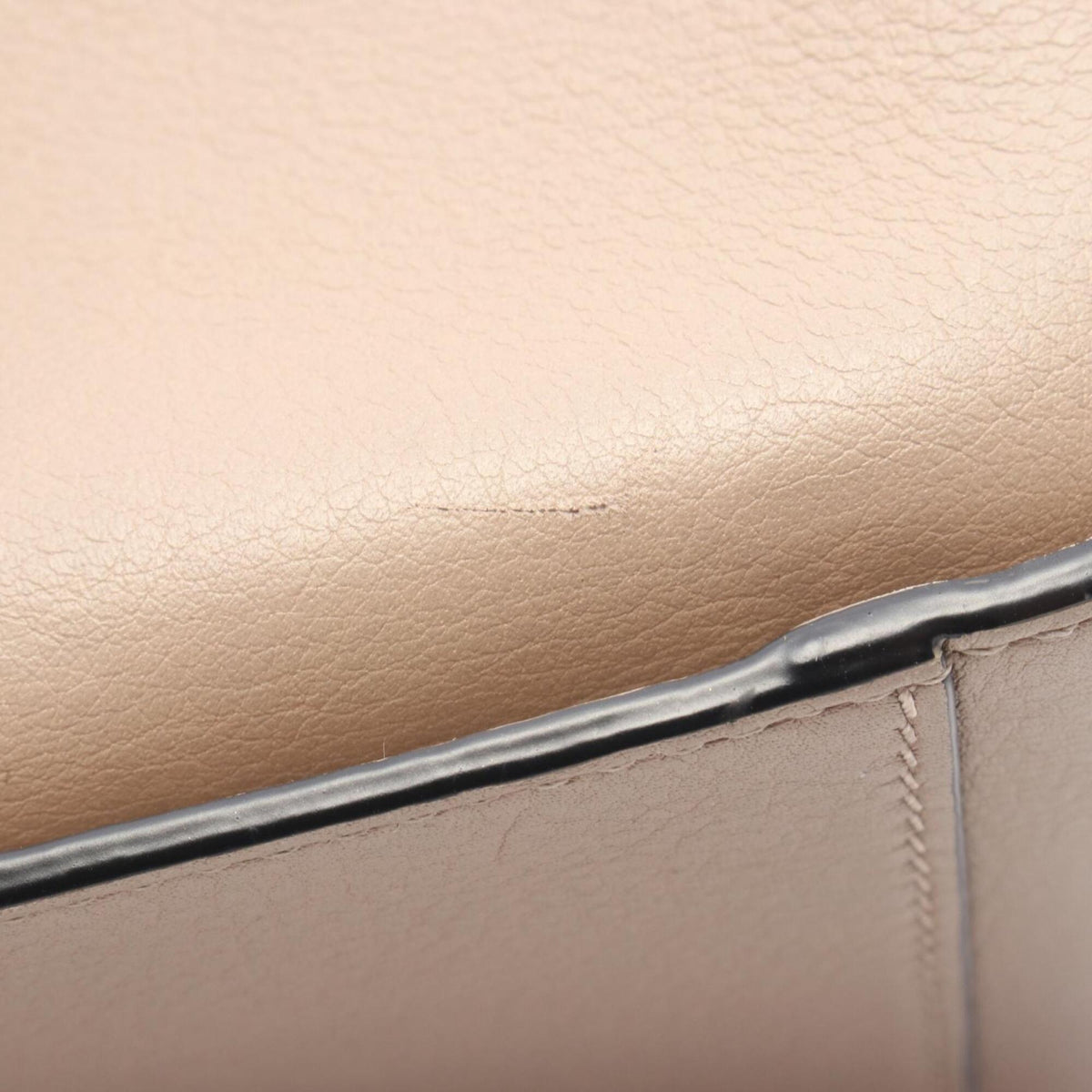 Loewe Beige Leather Handbag (Pre-Owned)