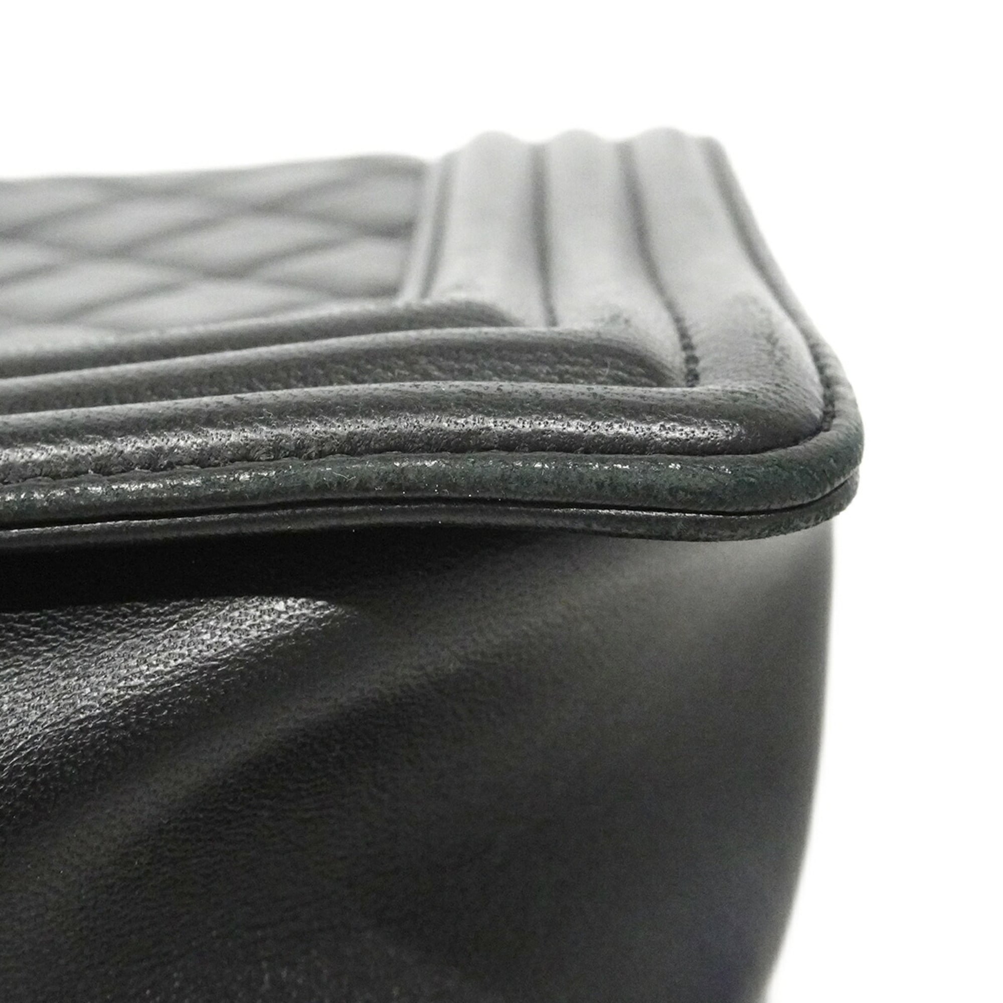 Chanel Black Leather Shoulder Bag (Pre-Owned)