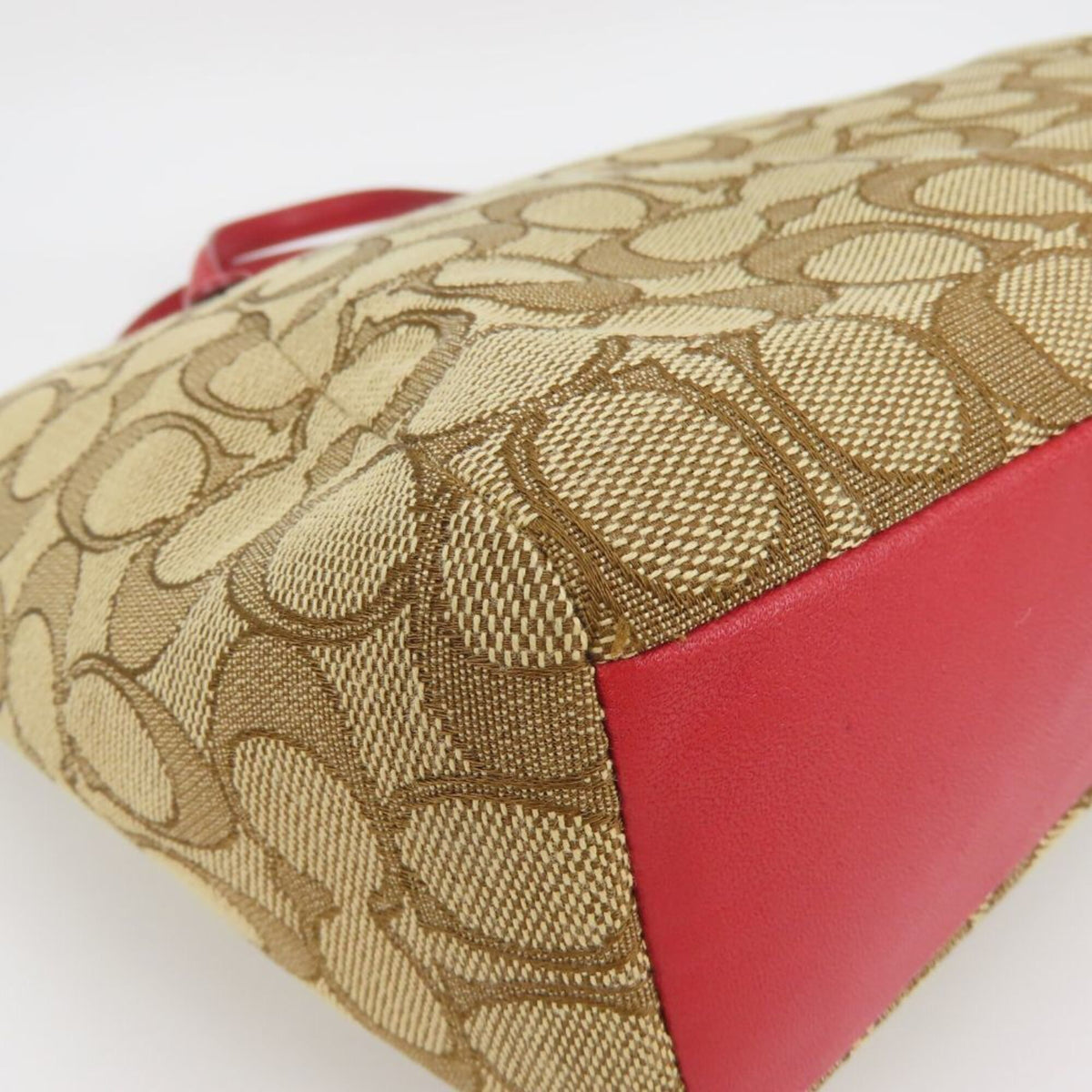 Coach Signature Beige Red Color Canvas Handbag (Pre-Owned)