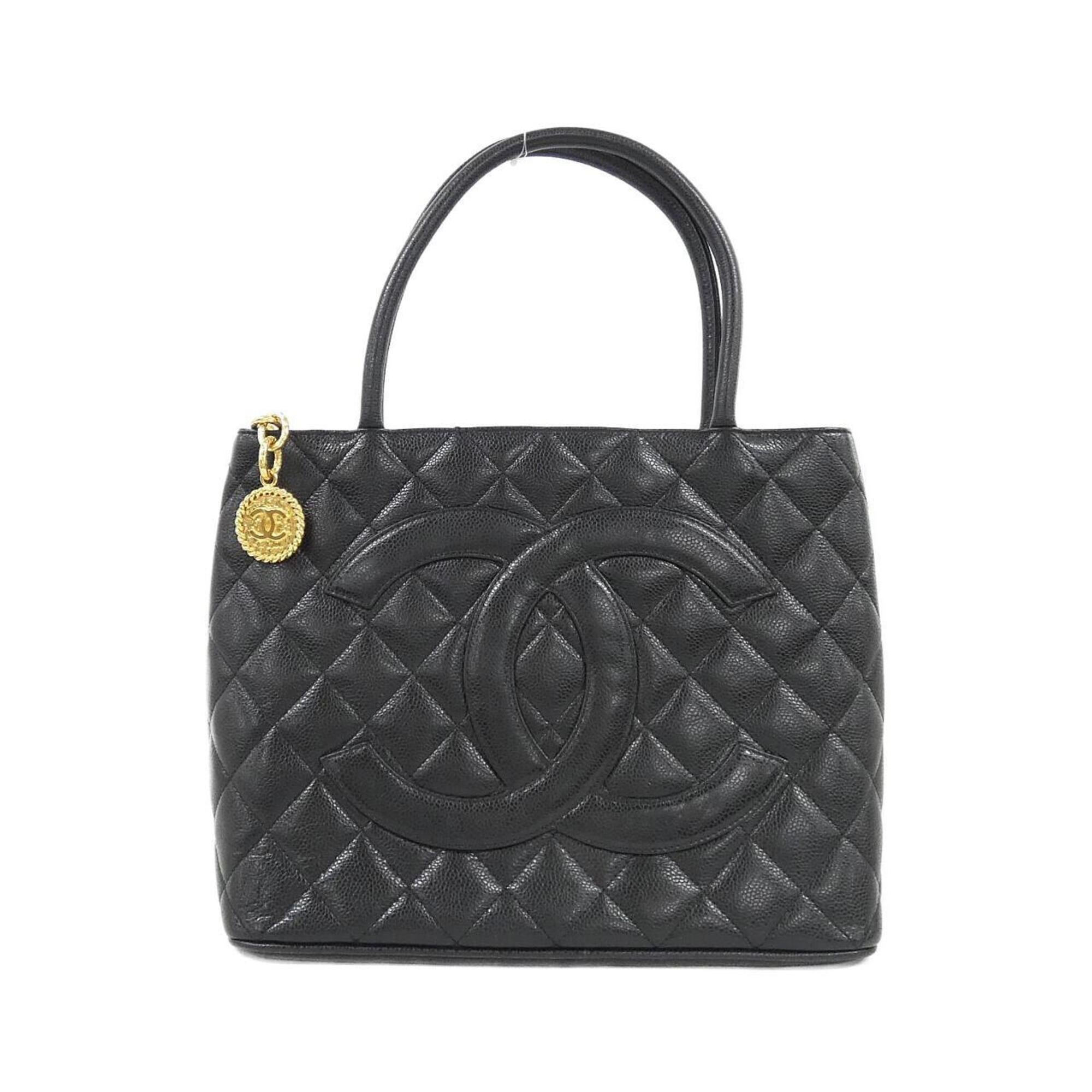 Chanel Black Grained Calfskin Handbag (Pre-Owned)