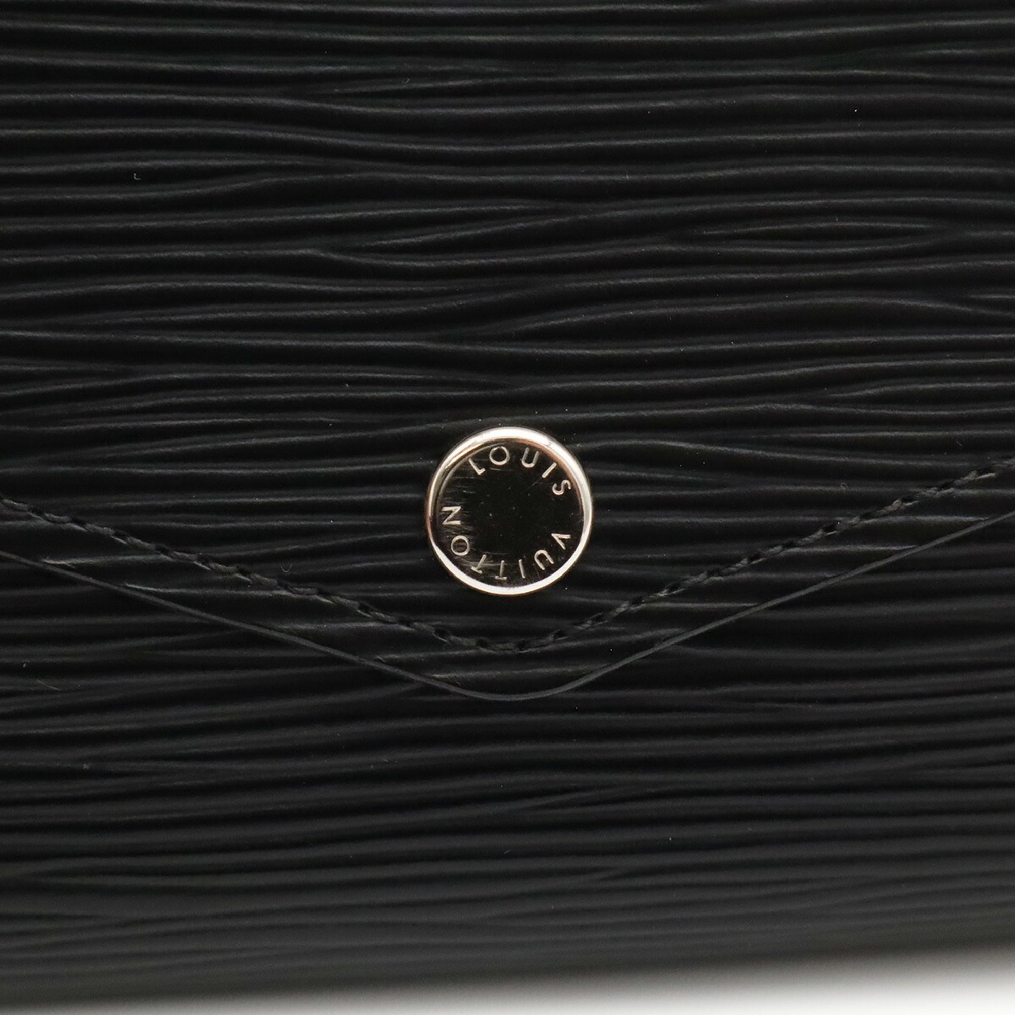 Louis Vuitton Black Noir Epi Leather Long Wallet (Bi-Fold) (Pre-Owned)