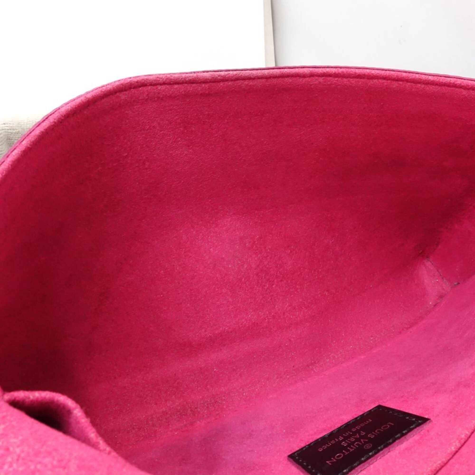 Louis Vuitton Epi Hot Pink Noir Epi Leather Pochette (Pre-Owned)