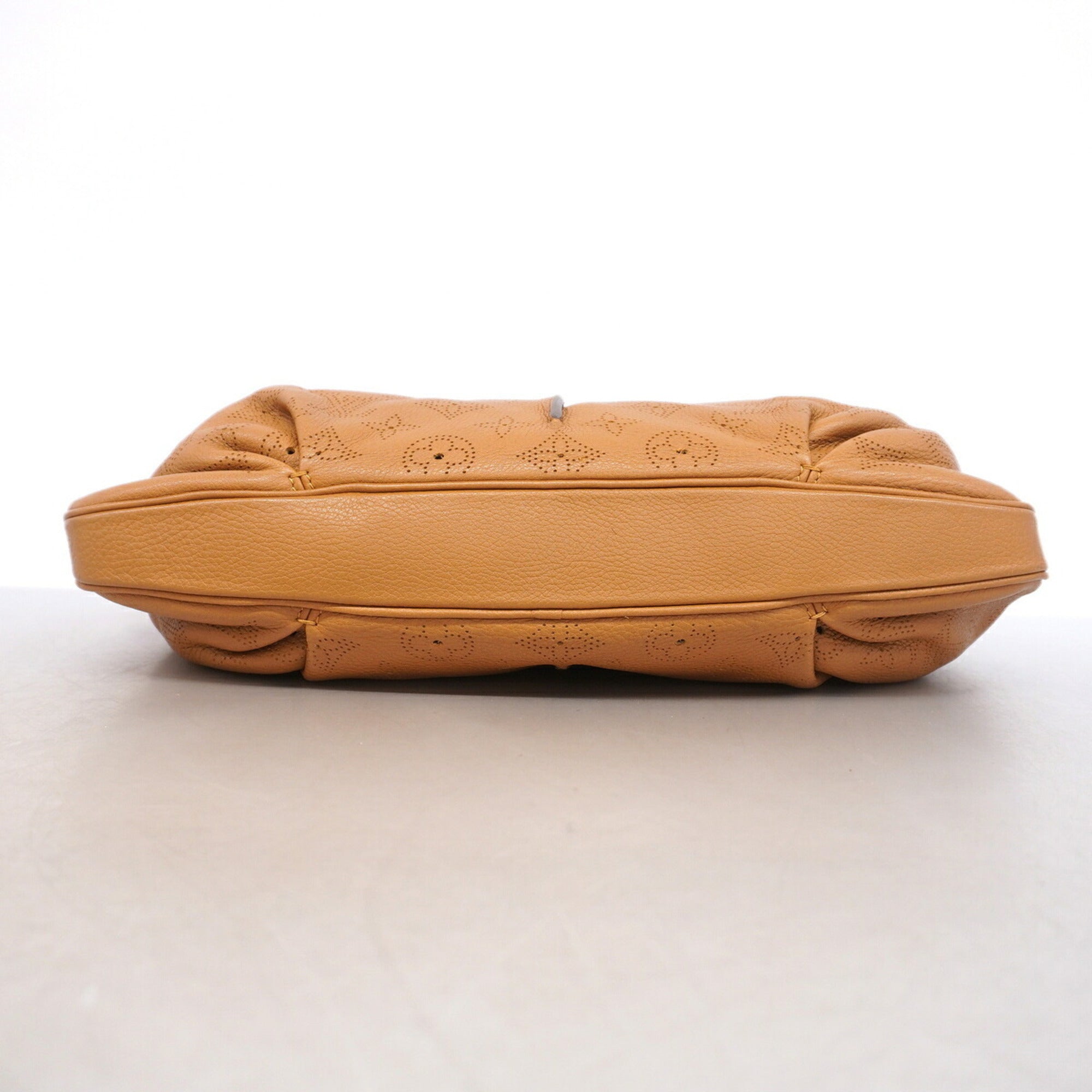 Louis Vuitton Caramel Handbag (Pre-Owned)