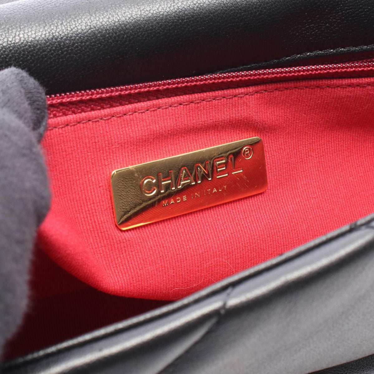 Chanel Black Leather Handbag Shoulder Bag (Pre-Owned)