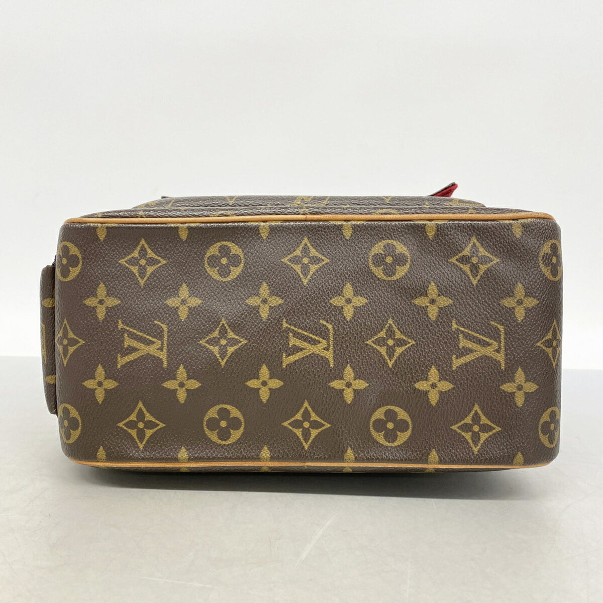 Louis Vuitton Brown Handbag (Pre-Owned)