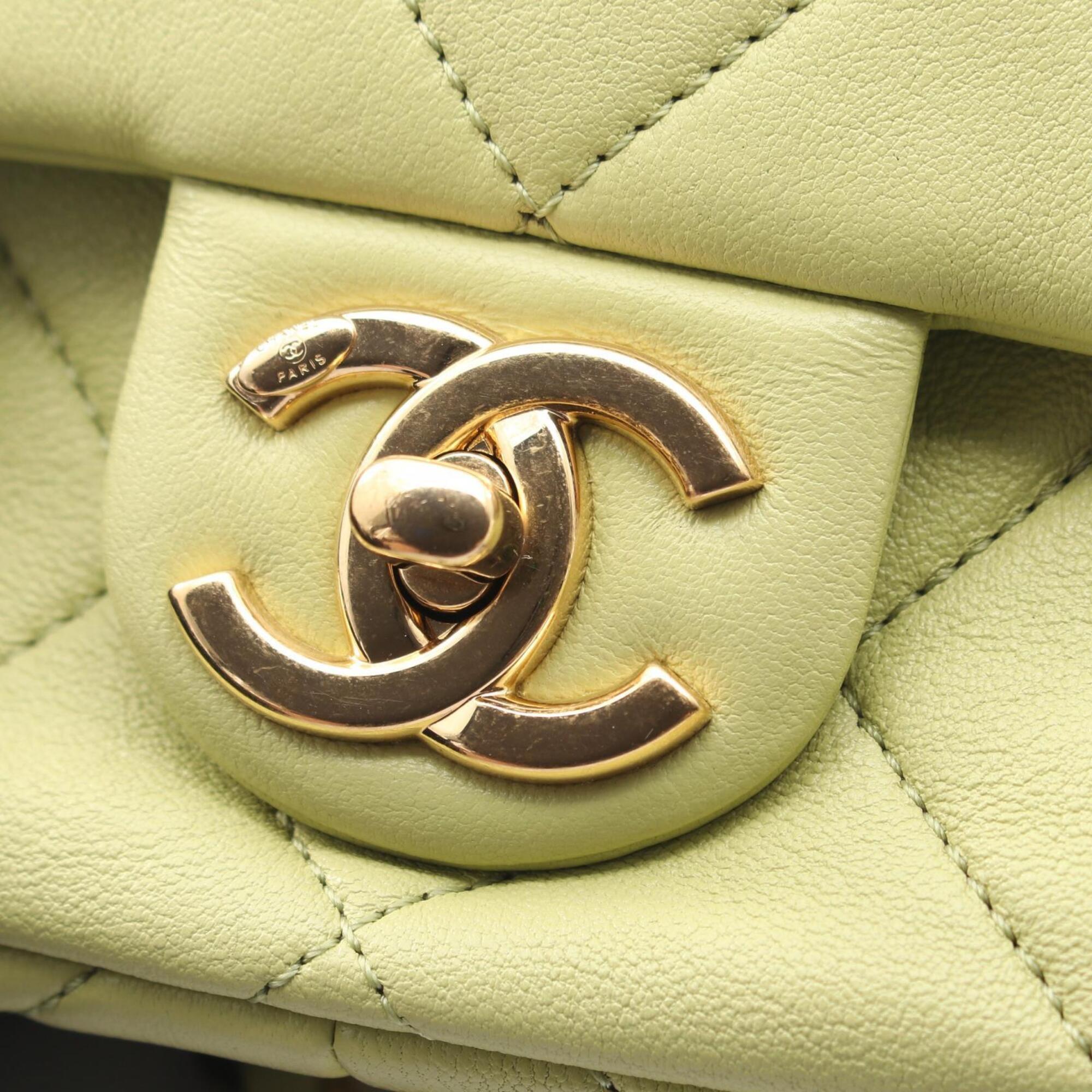 Chanel Green Leather Handbag Shoulder Bag (Pre-Owned)