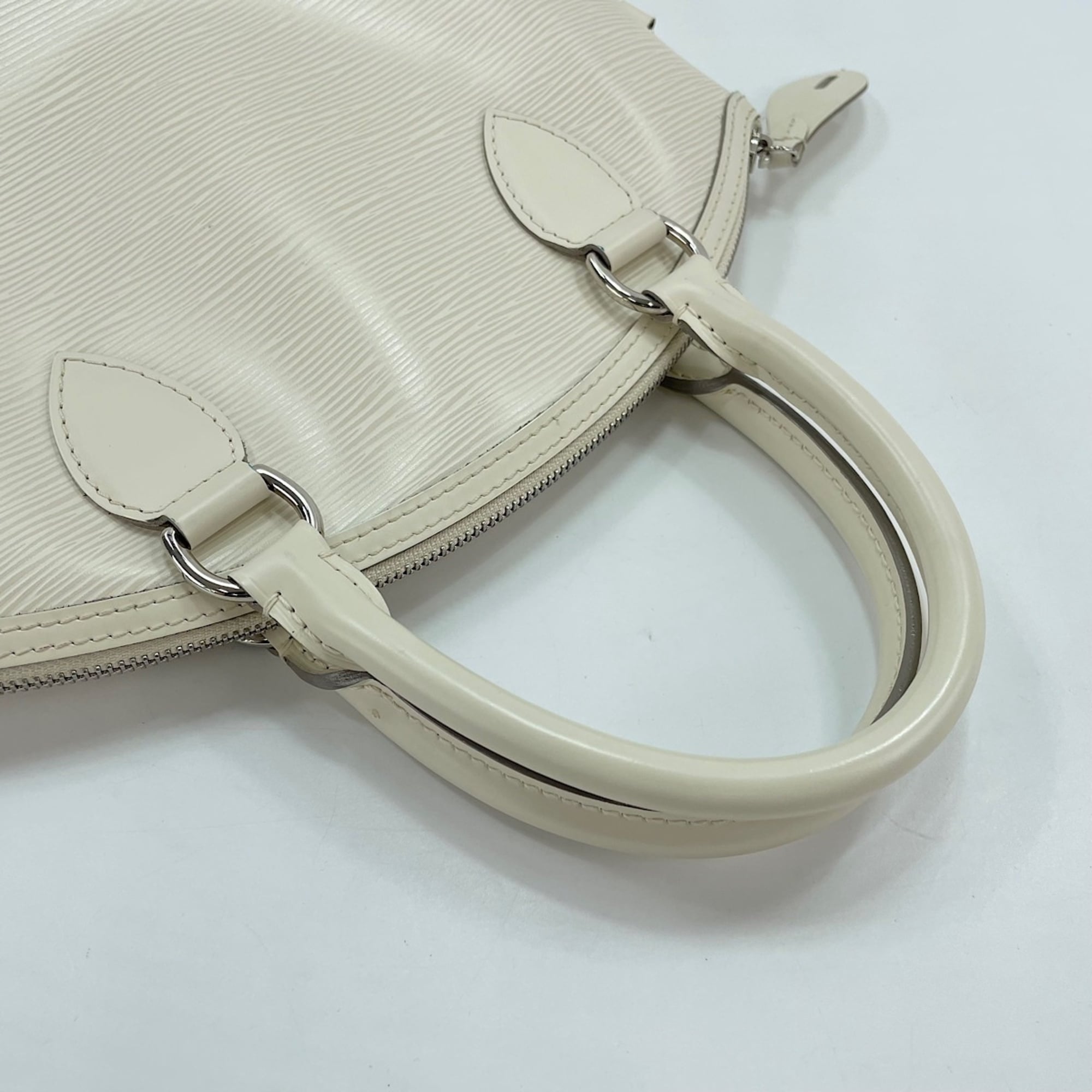 Louis Vuitton White Handbag (Pre-Owned)