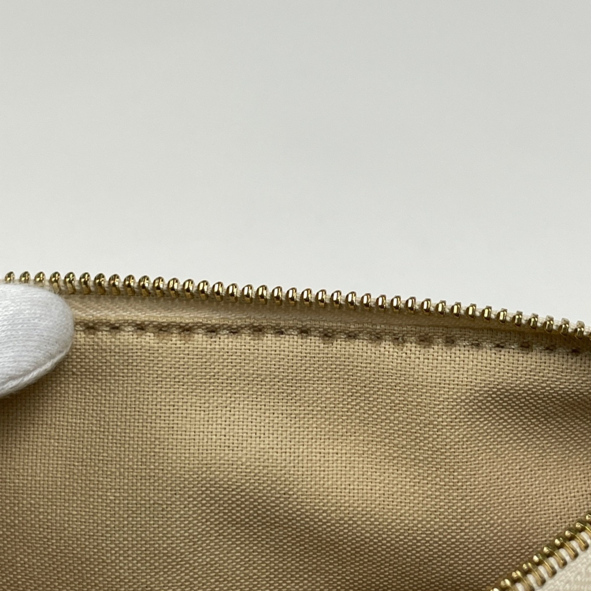 Louis Vuitton White Damier Azur Shoulder Bag Tote Bag (Pre-Owned)