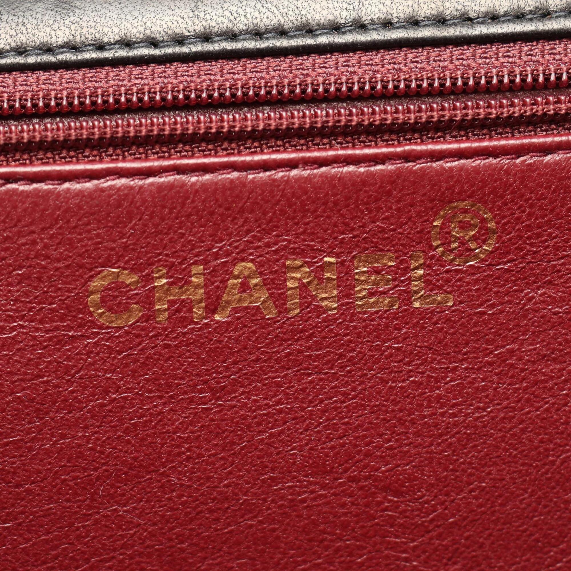 Chanel Matelasse Black Leather Handbag Shoulder Bag (Pre-Owned)