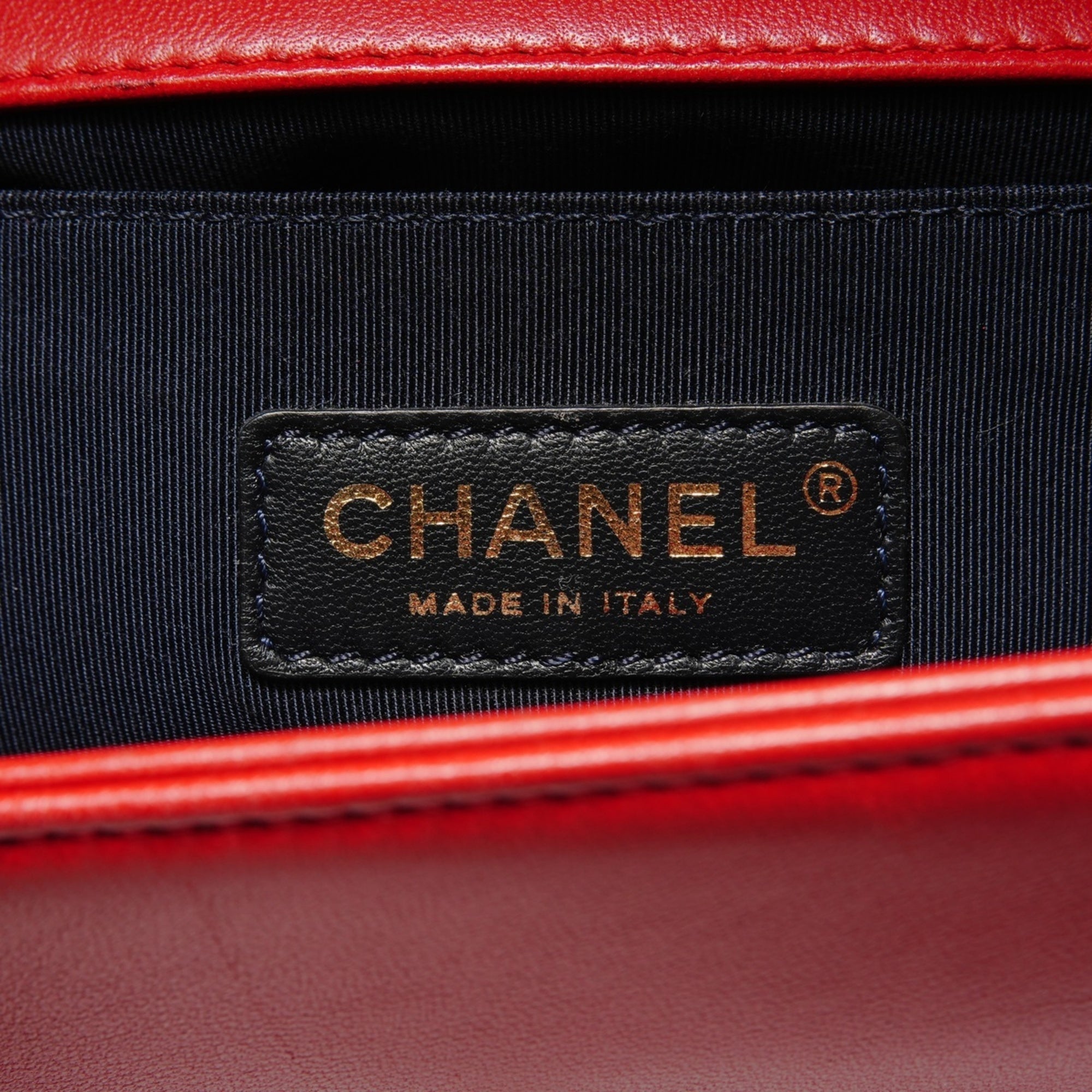 Chanel Boy Chanel Red Color Shoulder Bag (Pre-Owned)
