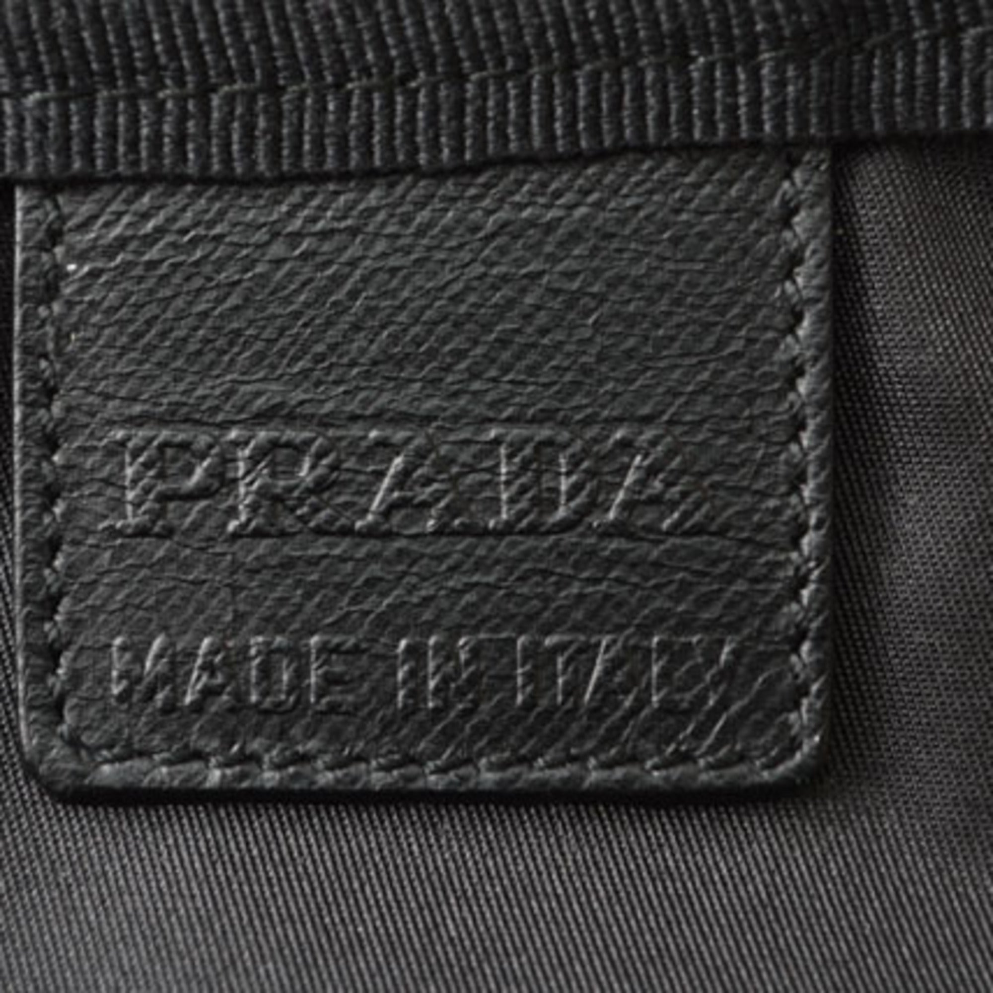 Prada Black Vela Nylon Pouch (Pre-Owned)