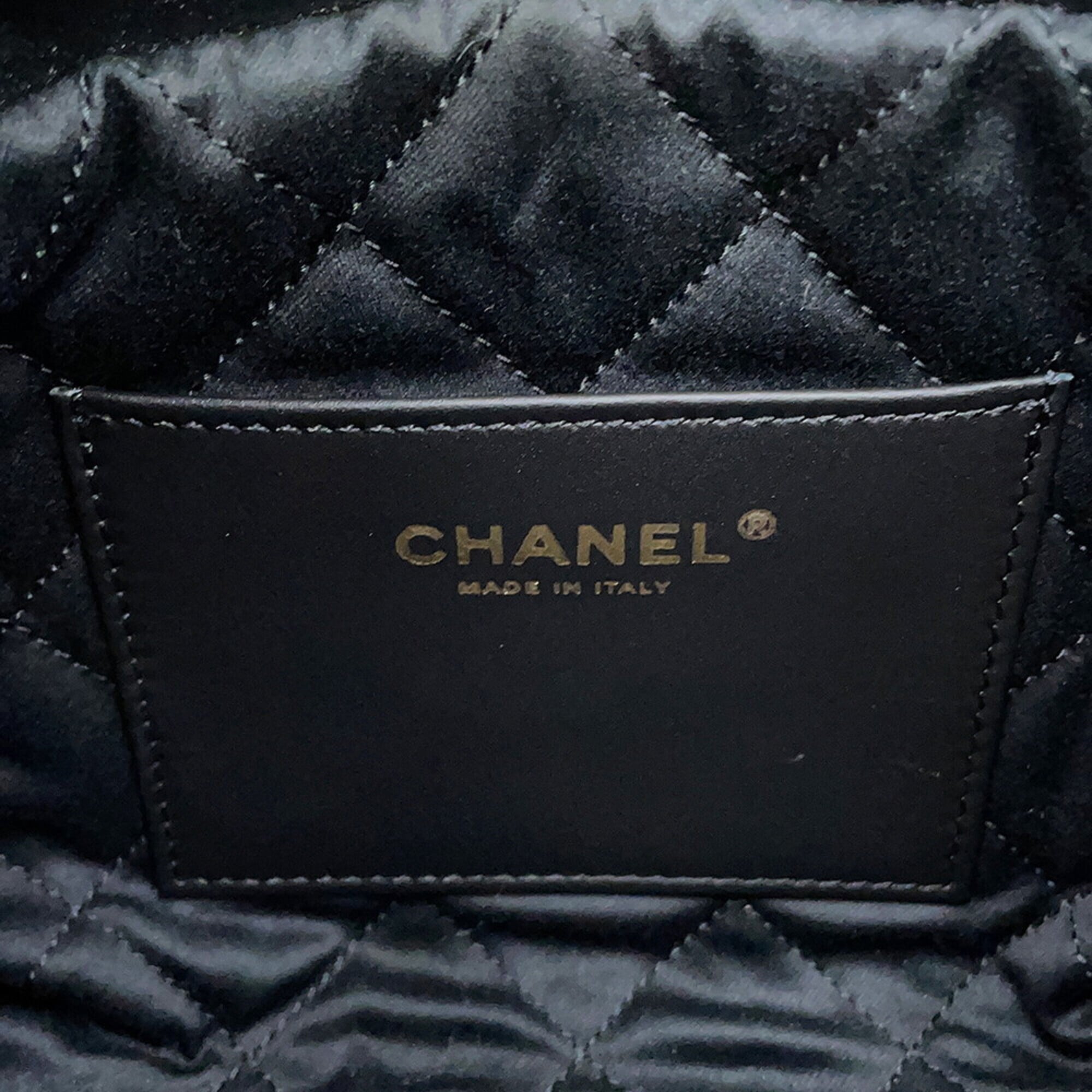 Chanel Black Handbag (Pre-Owned)