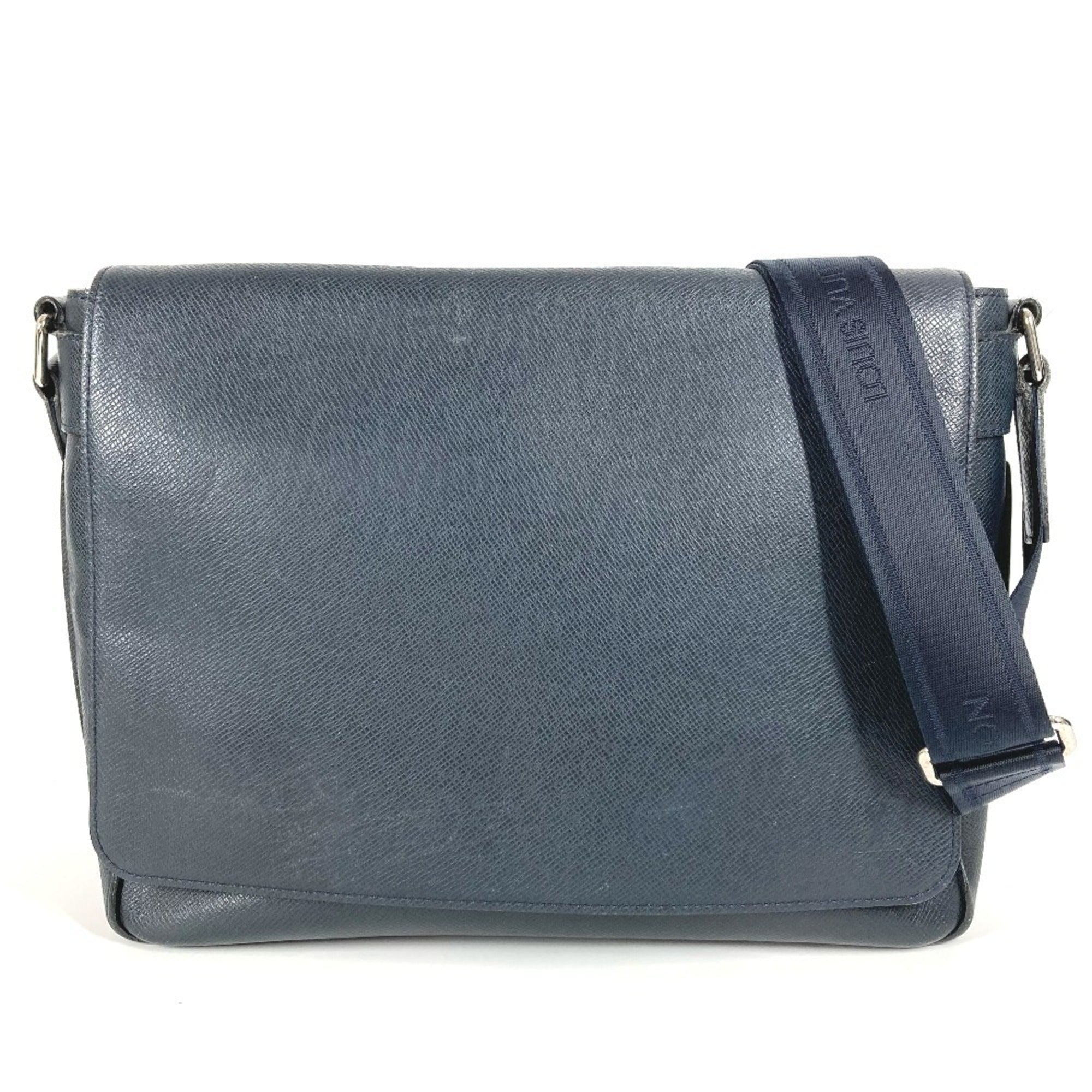 Louis Vuitton Boreal Galle Navy Taiga Leather Messenger Bag Shoulder Bag (Pre-Owned)