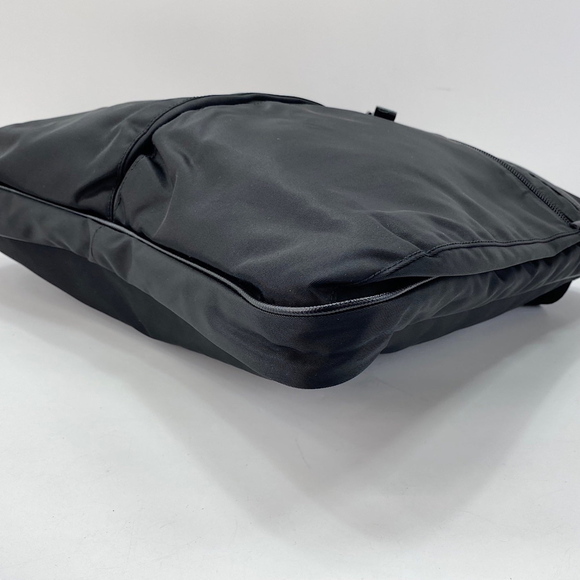 Prada Black Nylon Shoulder Bag (Pre-Owned)