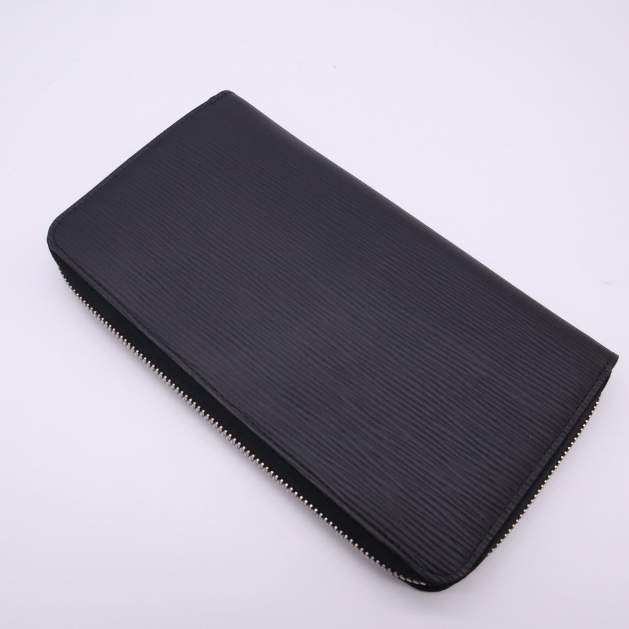 Louis Vuitton Epi Black Noir Leather Long Wallet (Bi-Fold) (Pre-Owned)