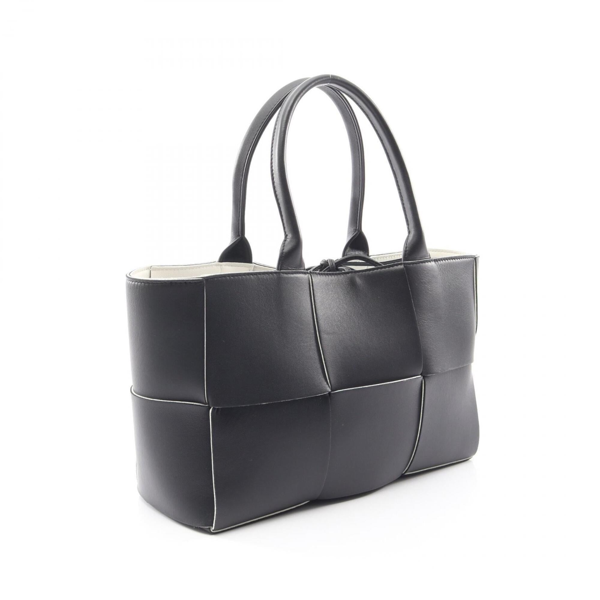 Bottega Veneta Black Leather Handbag Pouch Tote Bag (Pre-Owned)