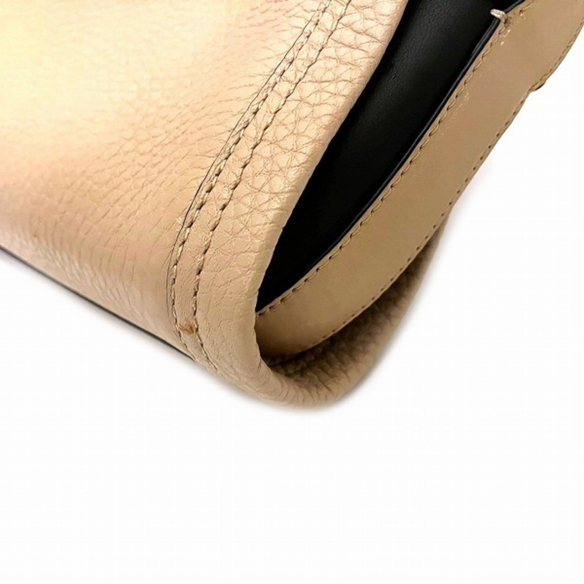 Coach Beige Leather Shoulder Bag (Pre-Owned)