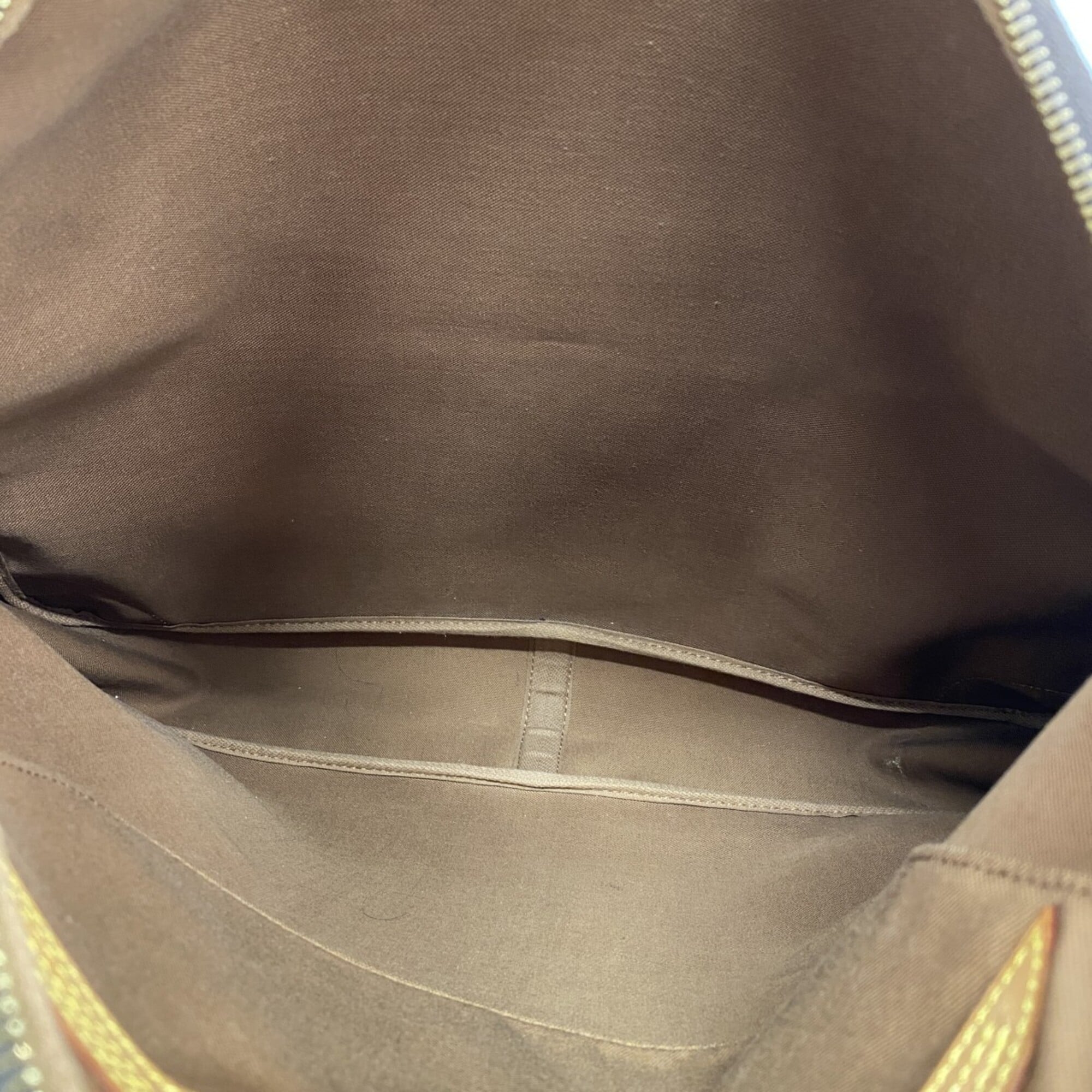 Louis Vuitton Brown Shoulder Bag (Pre-Owned)
