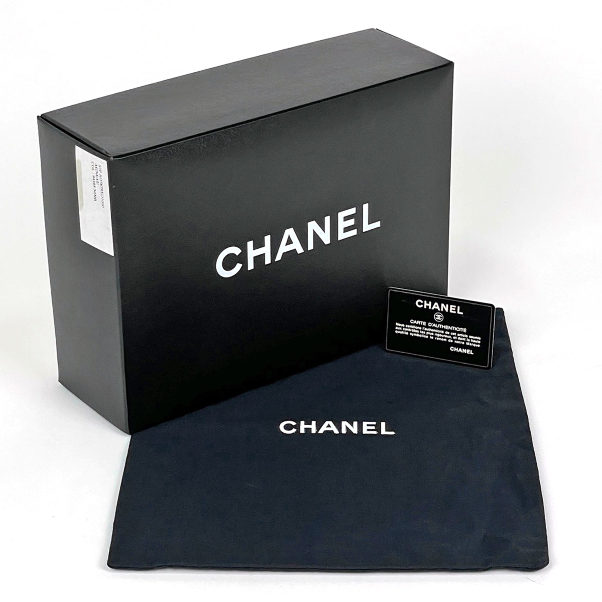 Chanel Black Leather Handbag (Pre-Owned)