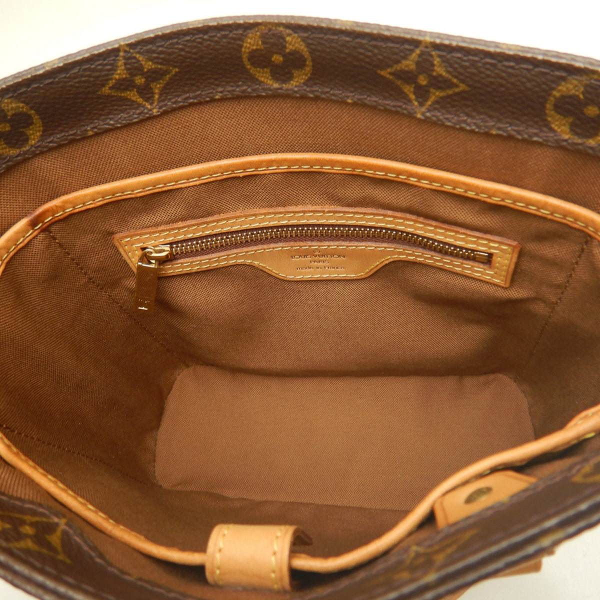 Louis Vuitton Brown Monogram Canvas Handbag (Pre-Owned)