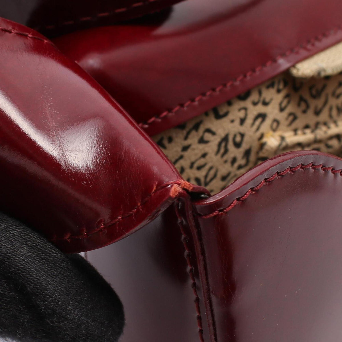 Cartier Panthère Bordeaux Leather Shoulder Bag (Pre-Owned)