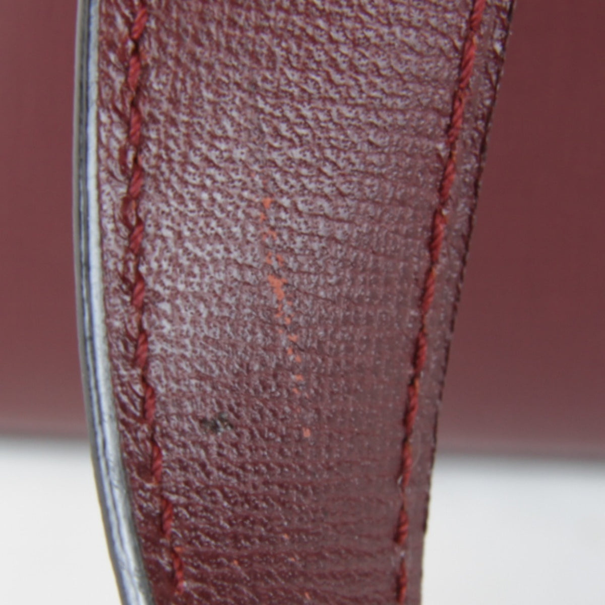 Cartier Must Wine Red Leather Handbag (Pre-Owned)