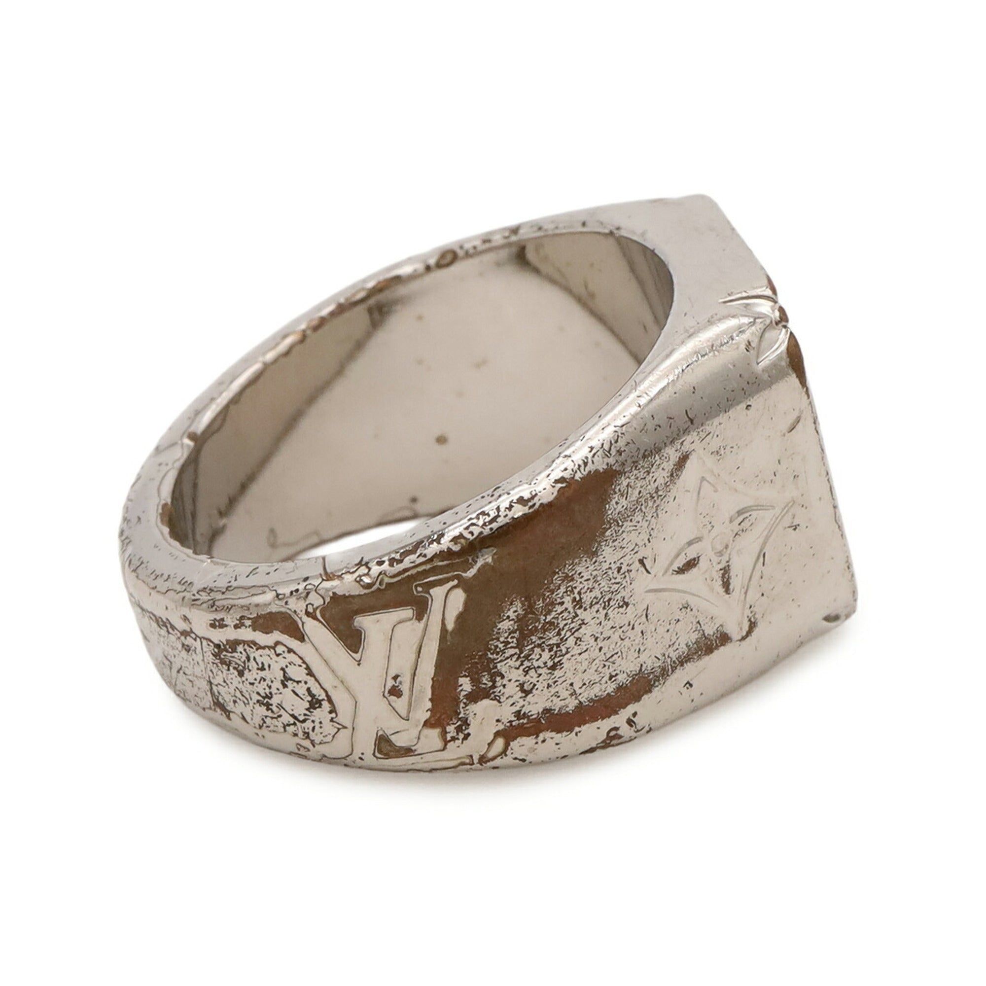 Louis Vuitton Silver Metal Band Ring (Pre-Owned)