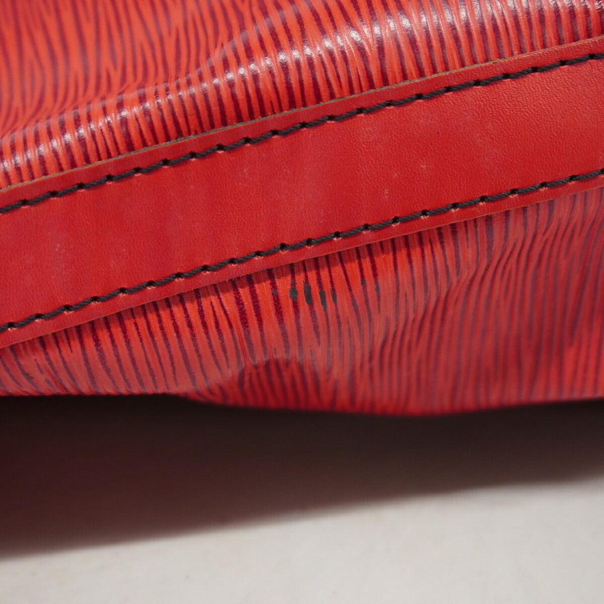 Louis Vuitton Castilian Red Shoulder Bag (Pre-Owned)