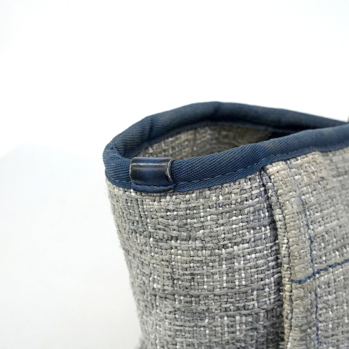Chanel Navy Tweed Tote Bag (Pre-Owned)