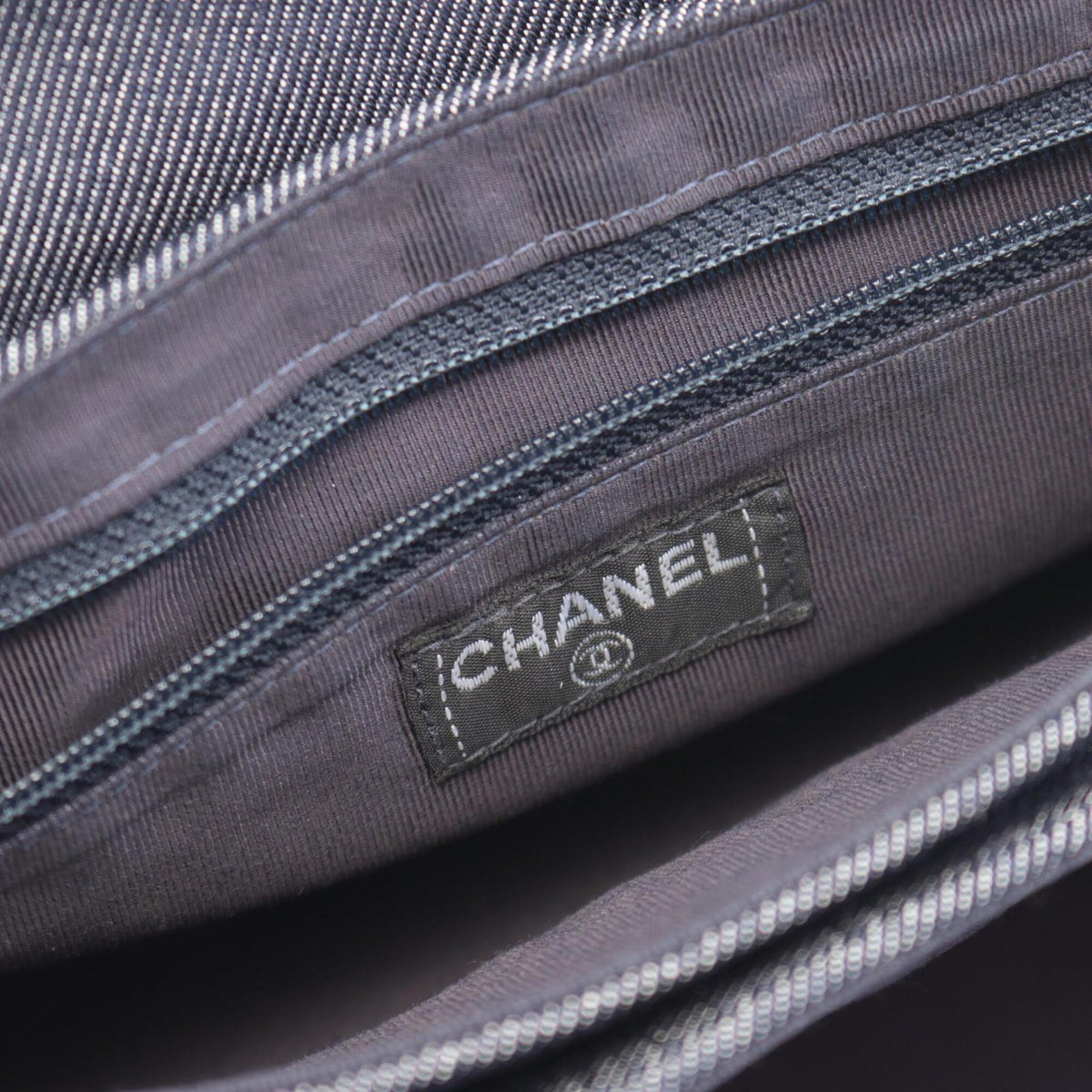 Chanel Navy Denim Handbag (Pre-Owned)