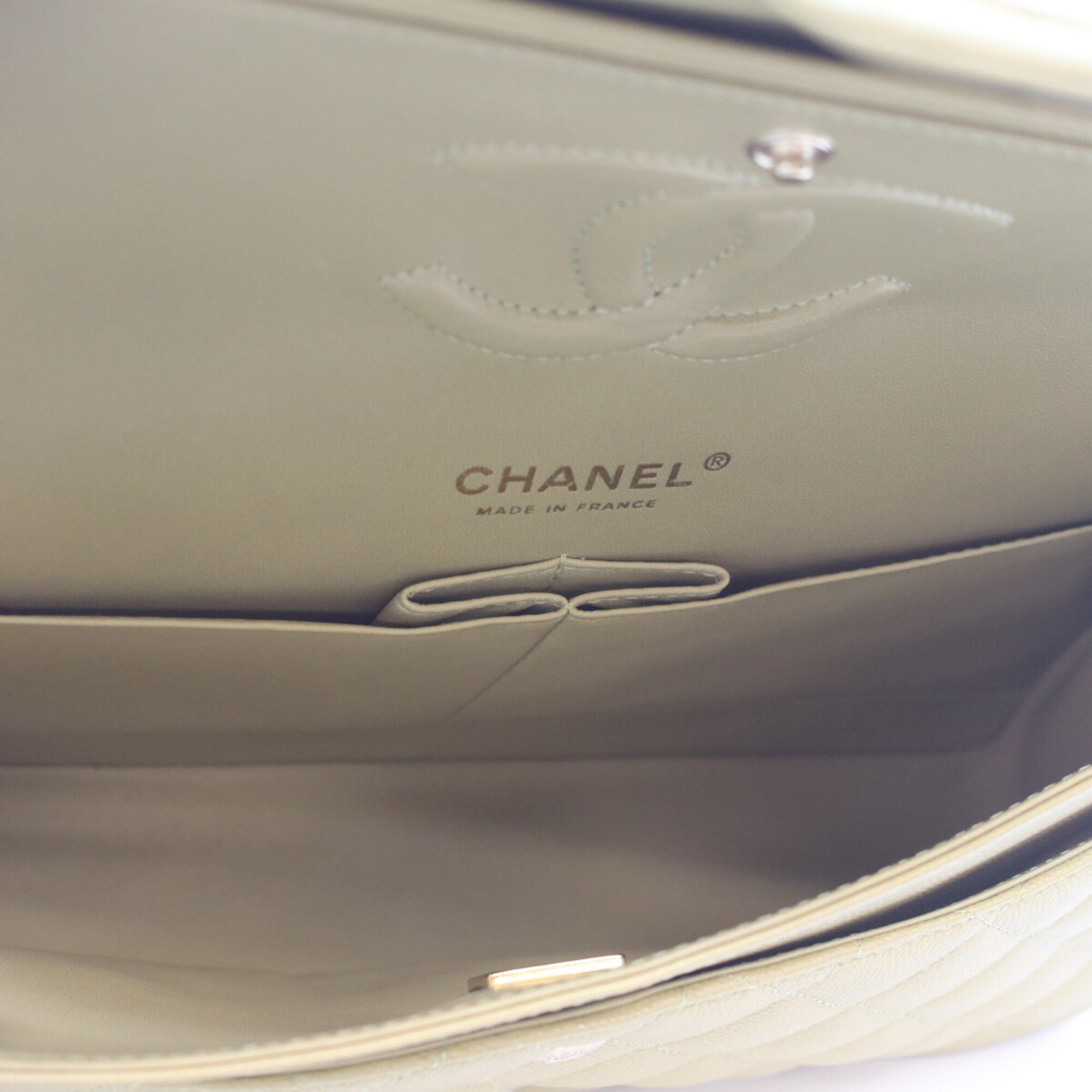Chanel Green Grained Calfskin Shoulder Bag (Pre-Owned)