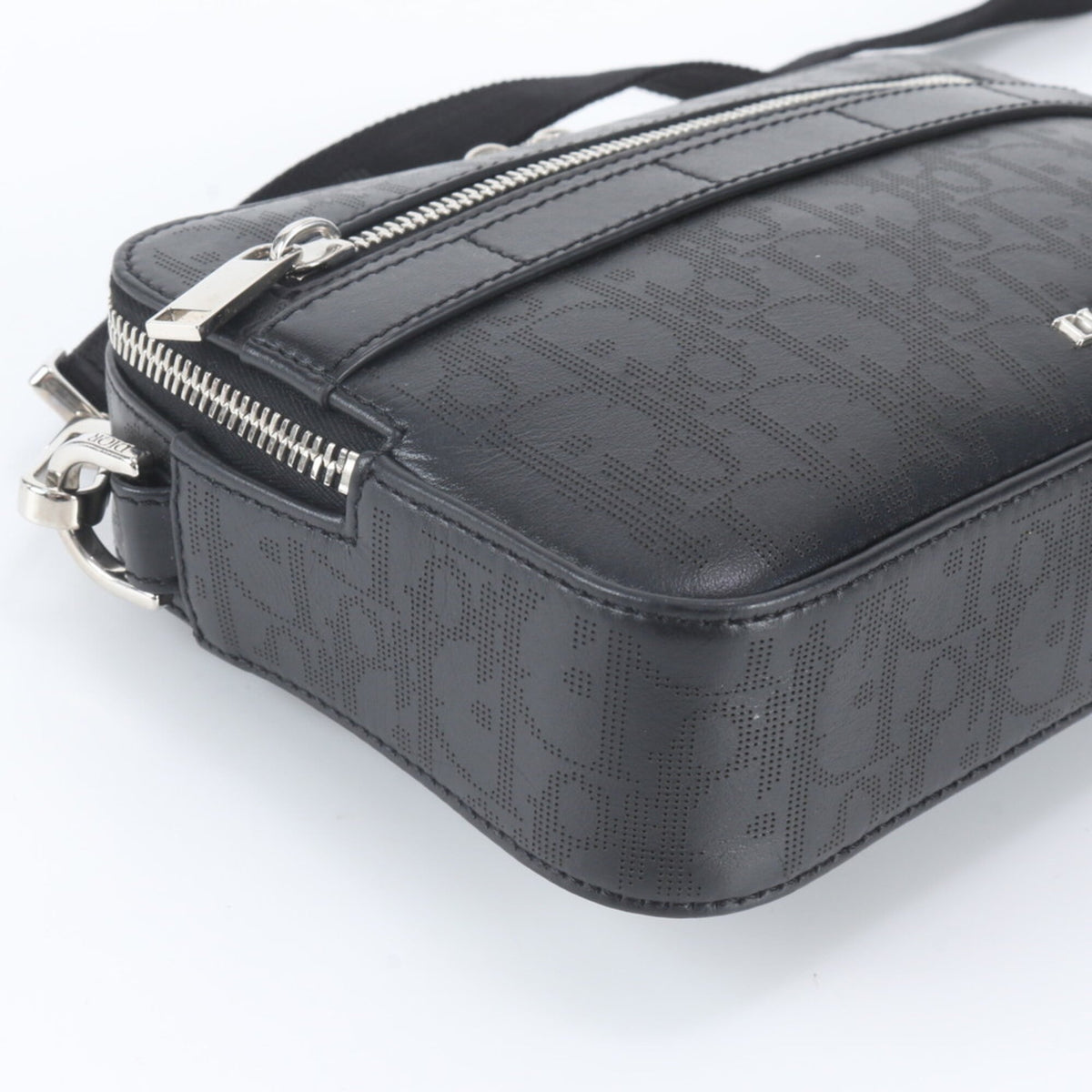 Christian Dior Black Leather Shoulder Bag (Pre-Owned)