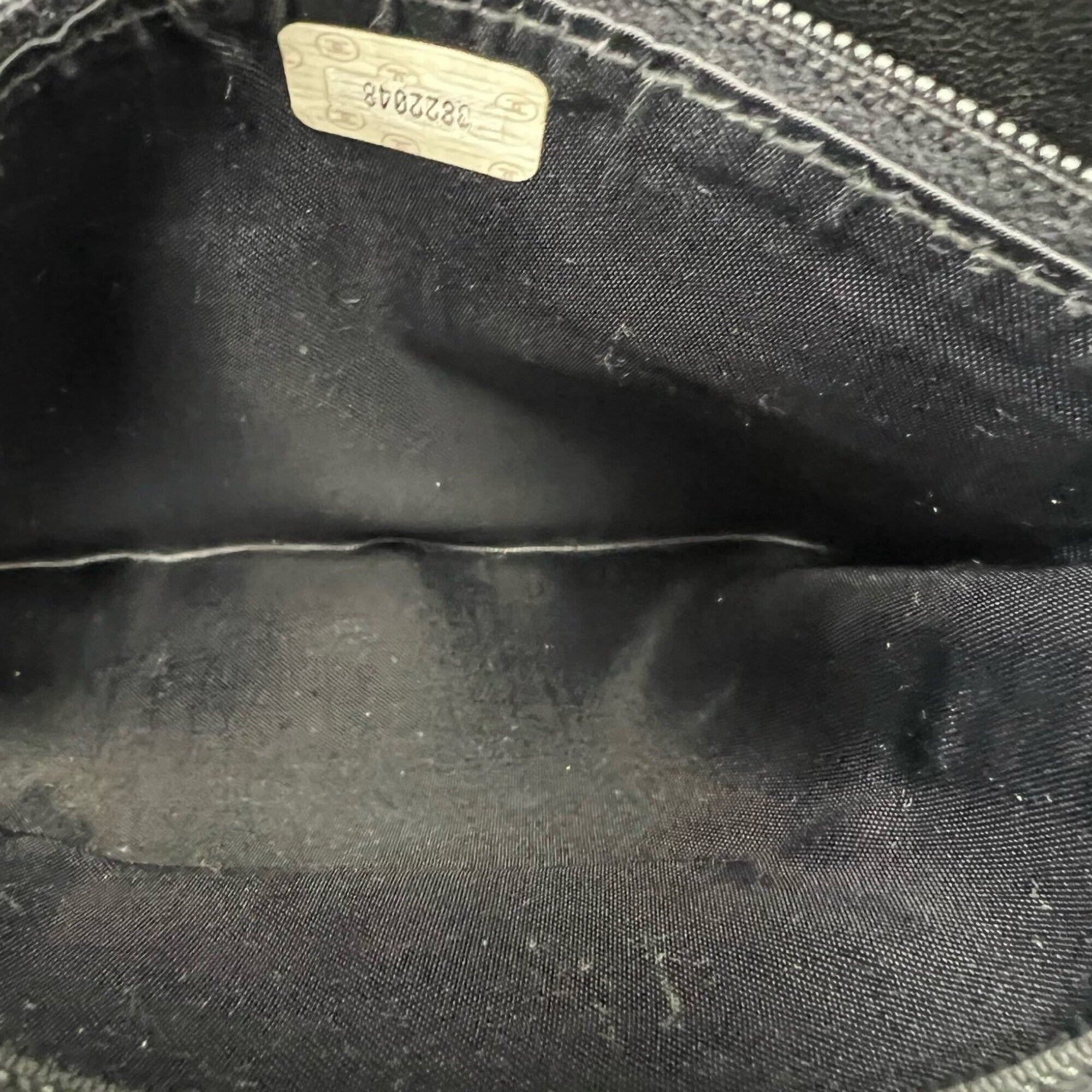 Chanel Black Grained Calfskin Shoulder Bag (Pre-Owned)