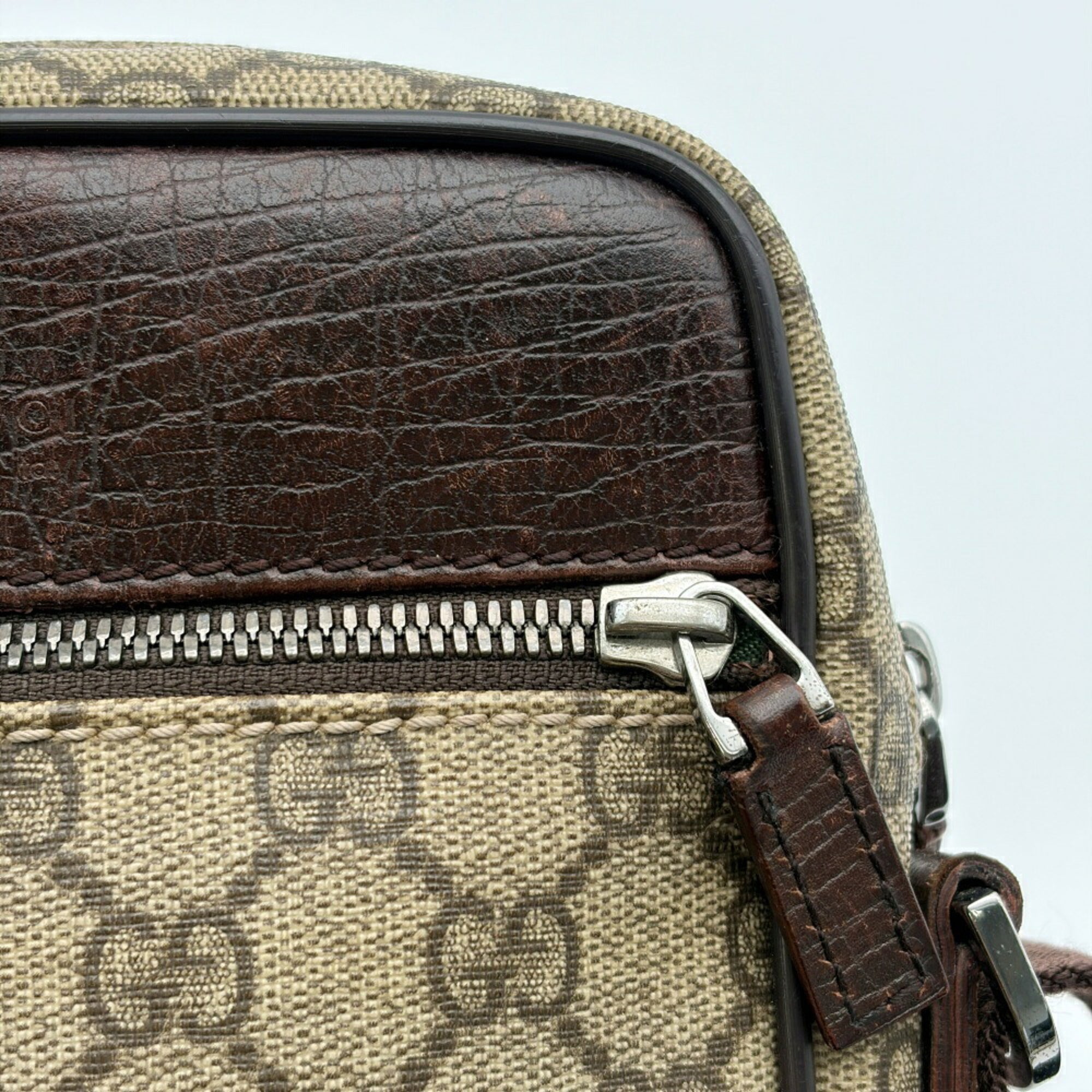 Gucci Beige Dark Brown Pvc Leather Shoulder Bag (Pre-Owned)