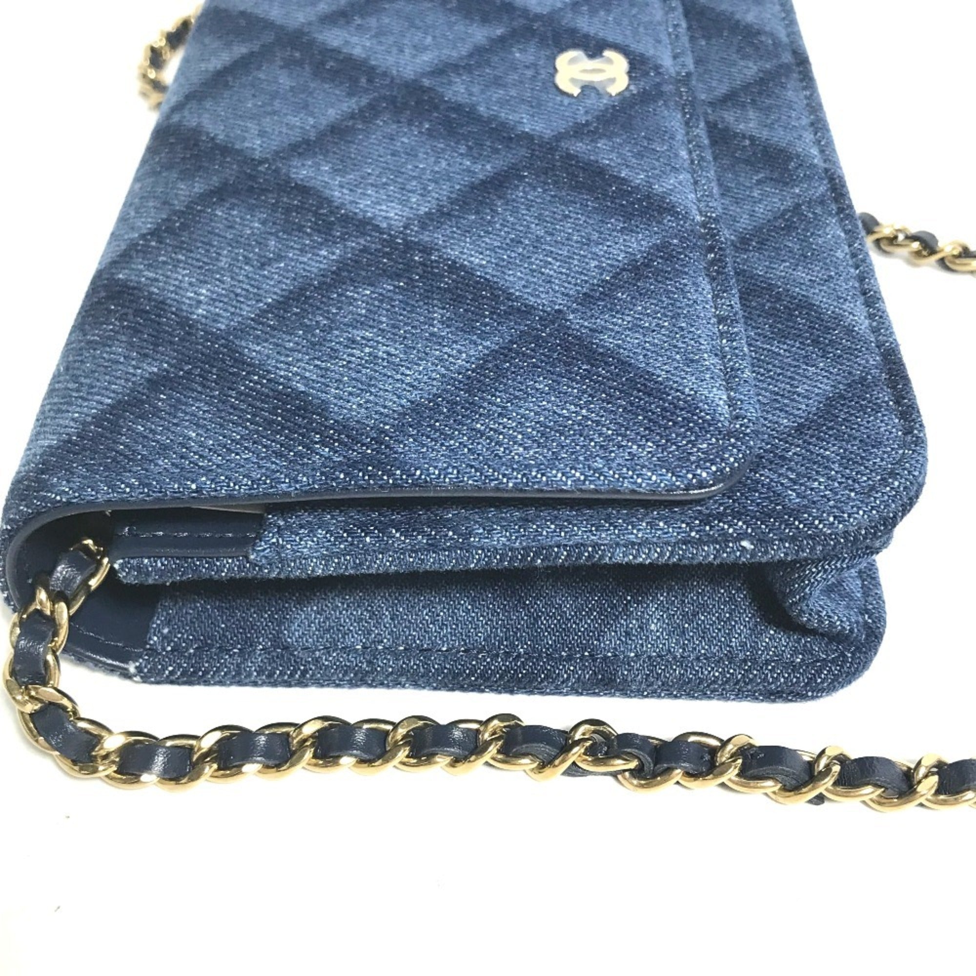Chanel Blue Denim Shoulder Bag (Pre-Owned)