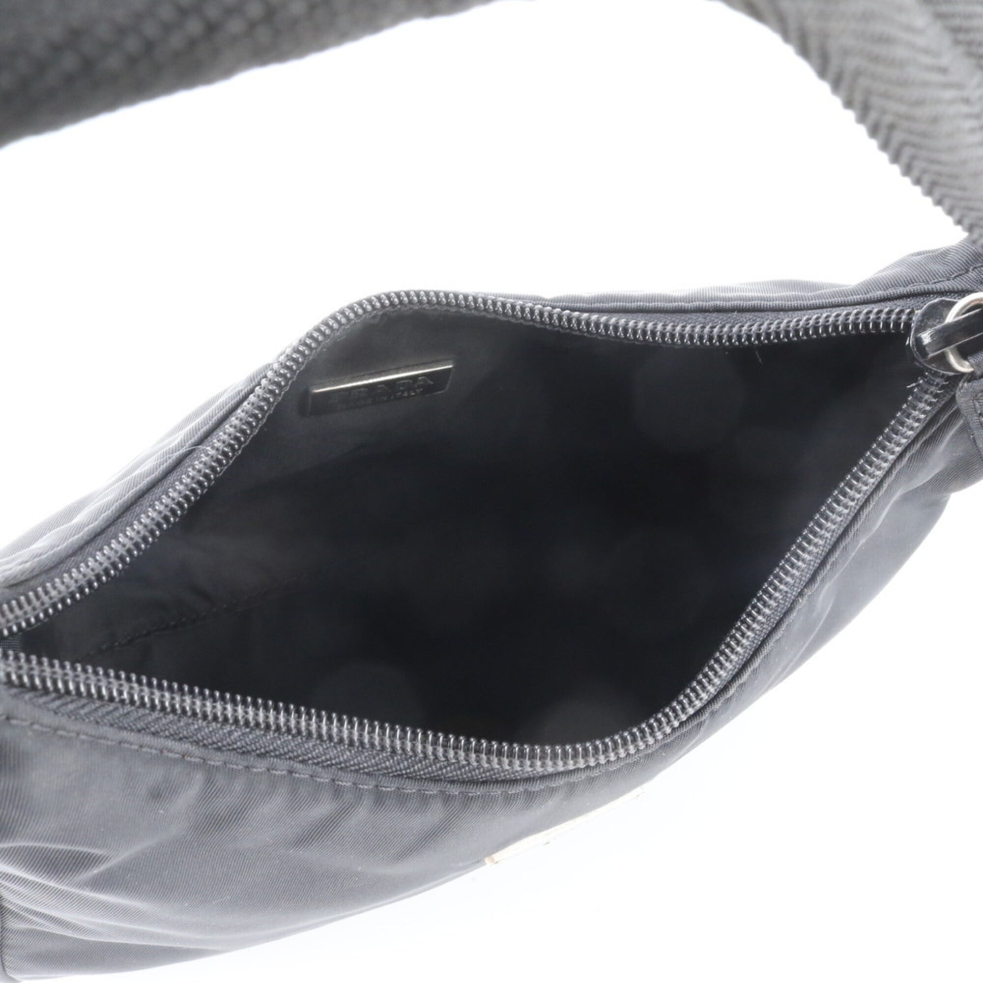 Prada Black Handbag (Pre-Owned)