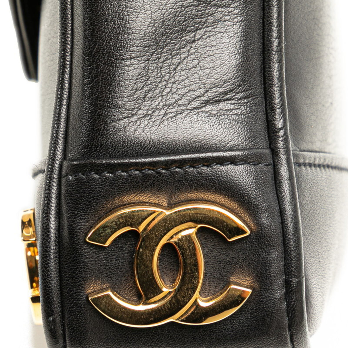 Chanel Black Leather Fanny Pack Shoulder Bag (Pre-Owned)