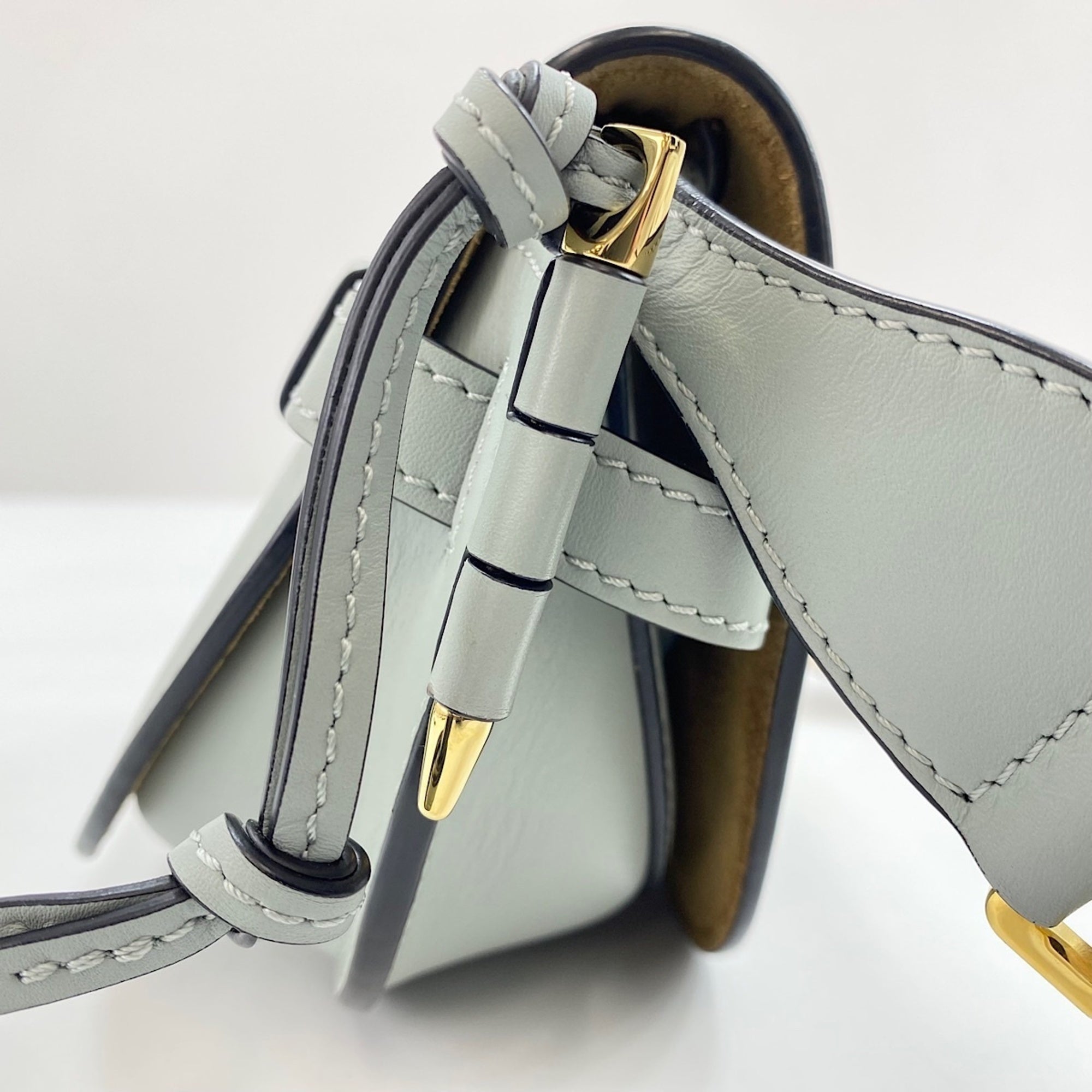 Loewe Blue Leather Shoulder Bag (Pre-Owned)