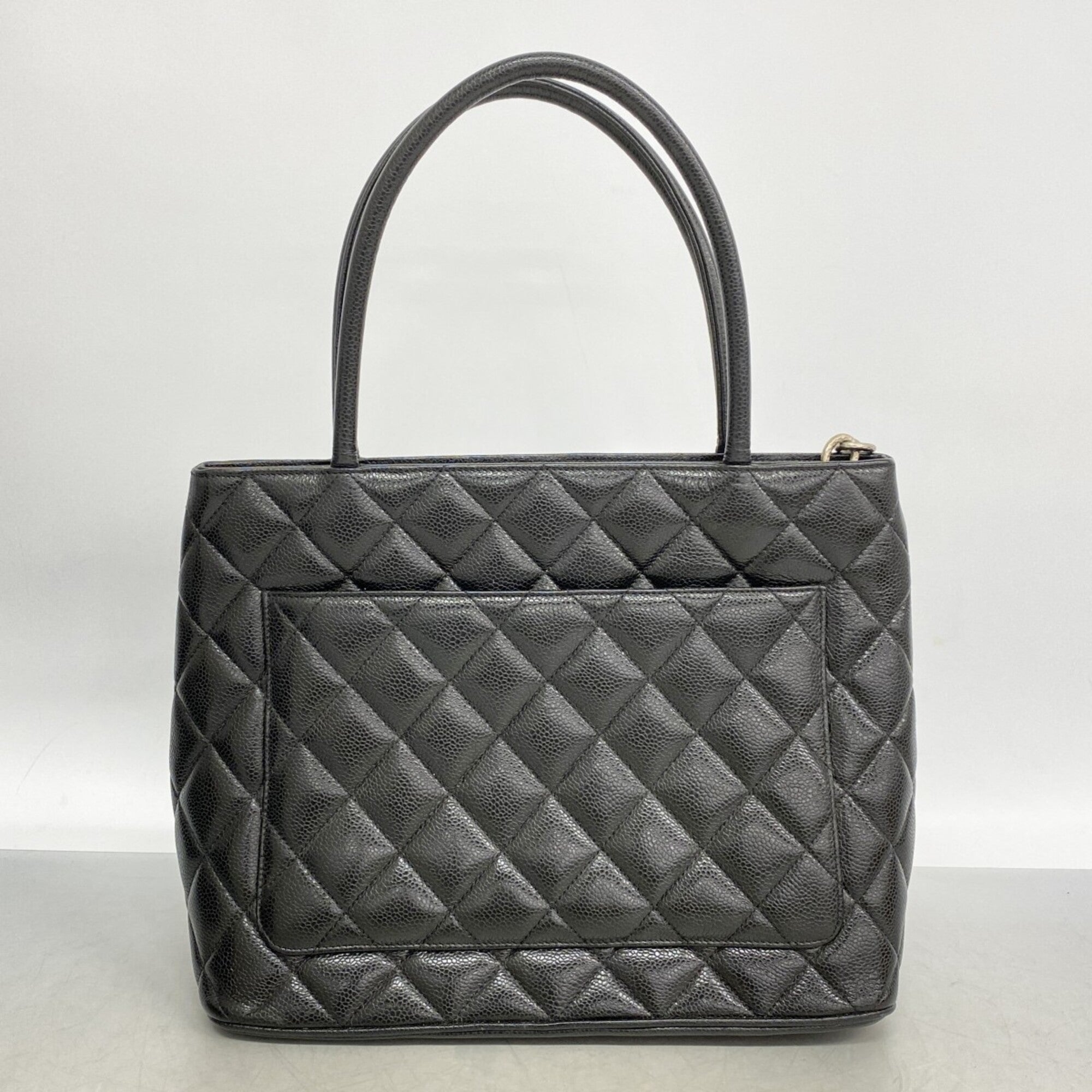 Chanel Black Grained Calfskin Tote Bag (Pre-Owned)